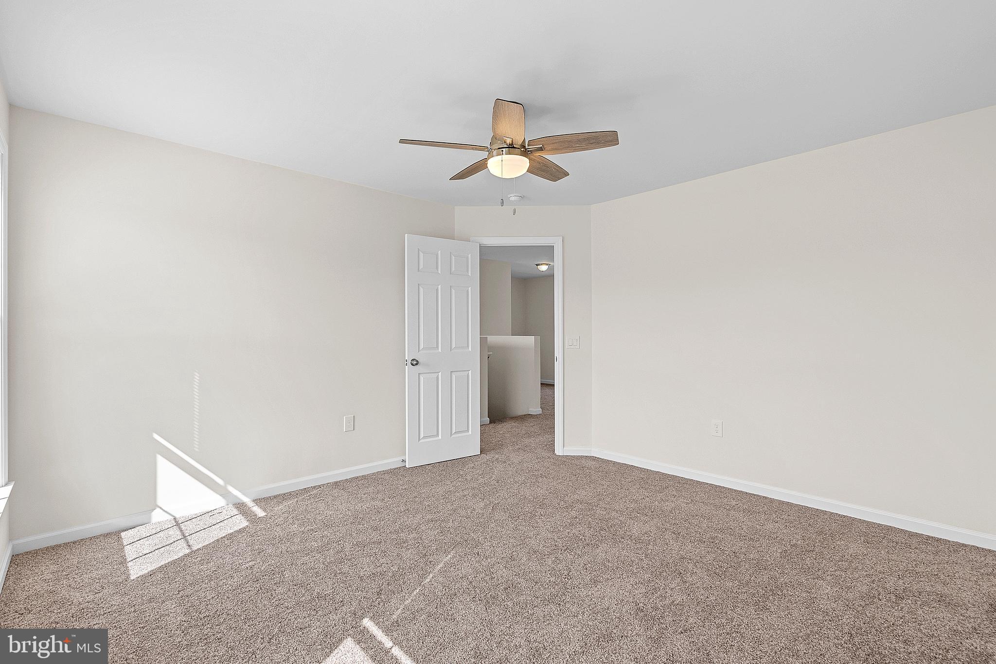 HOLIDAY PLANTATION - Residential Lease