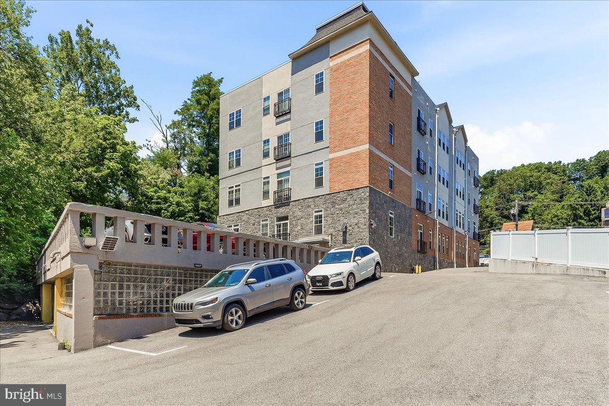 CONSHOHOCKEN - Residential