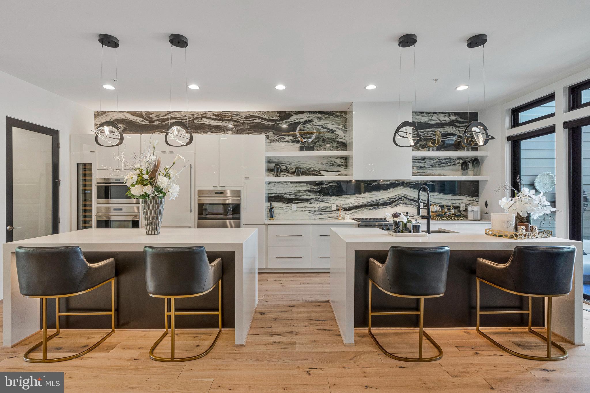ONE LOUDOUN - Residential