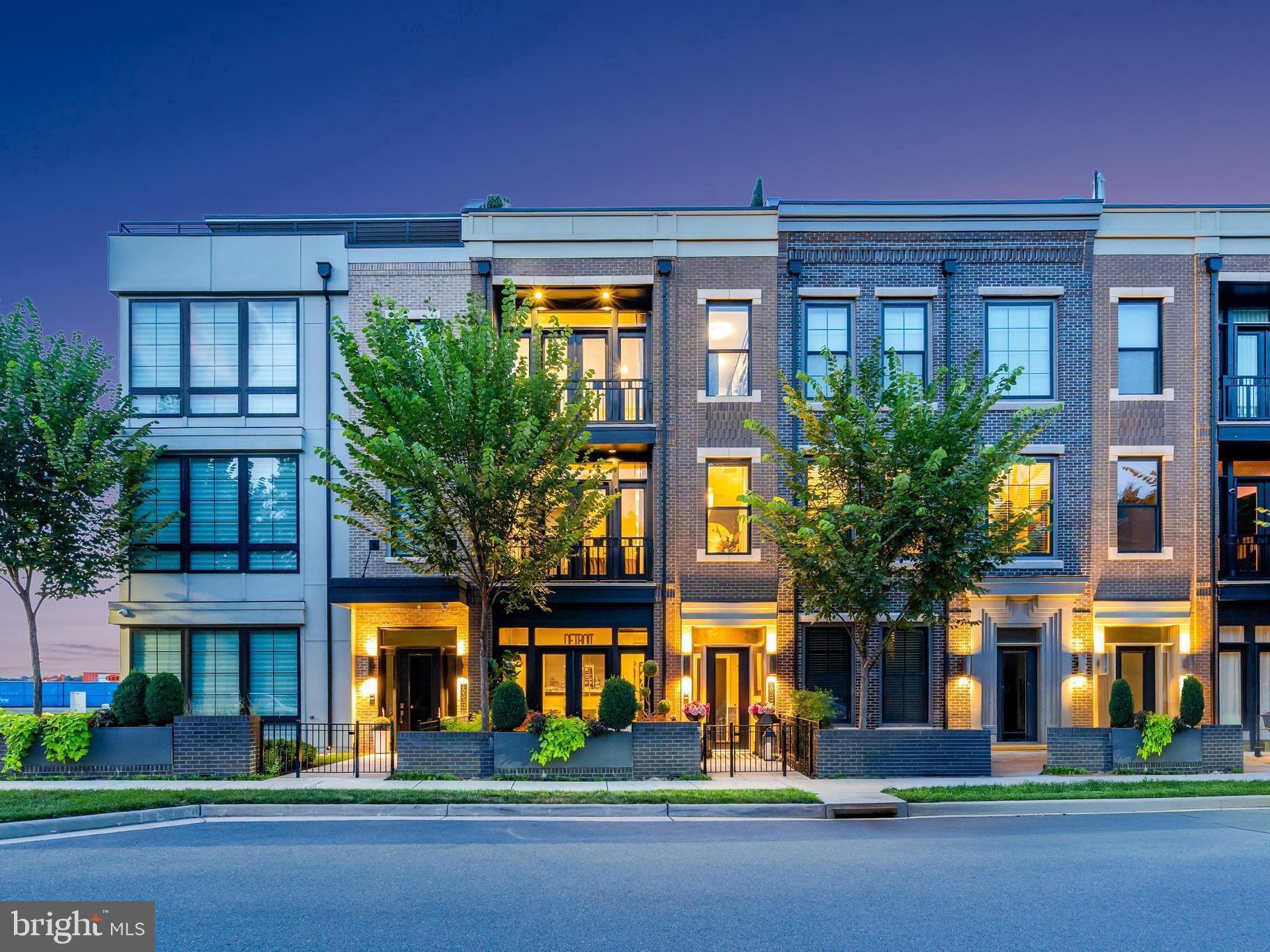 ONE LOUDOUN - Residential