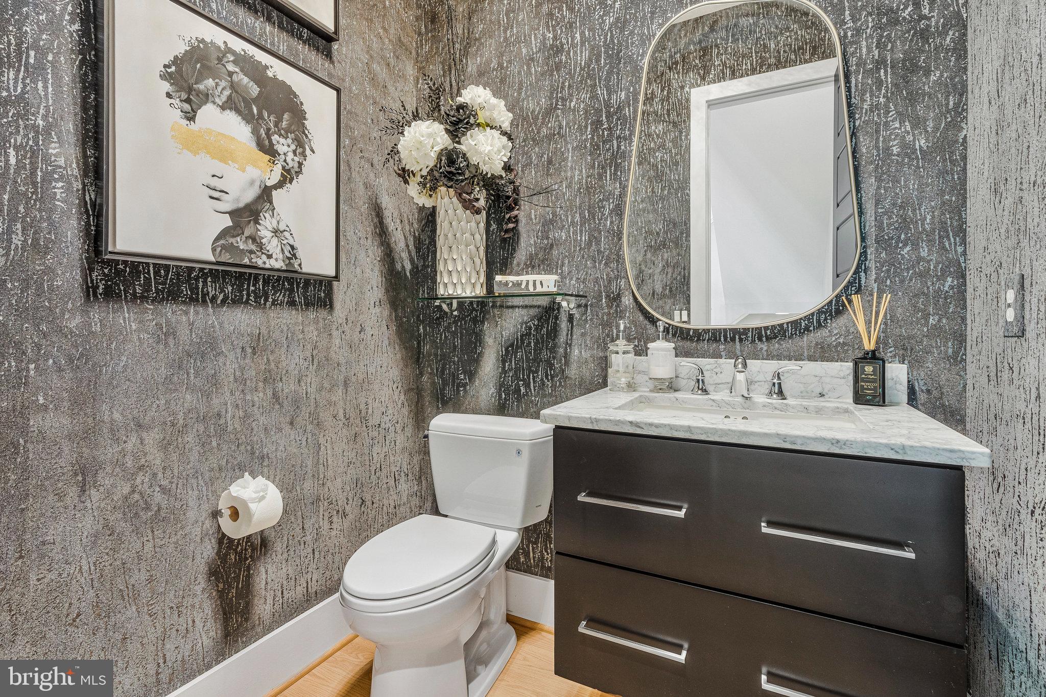 ONE LOUDOUN - Residential