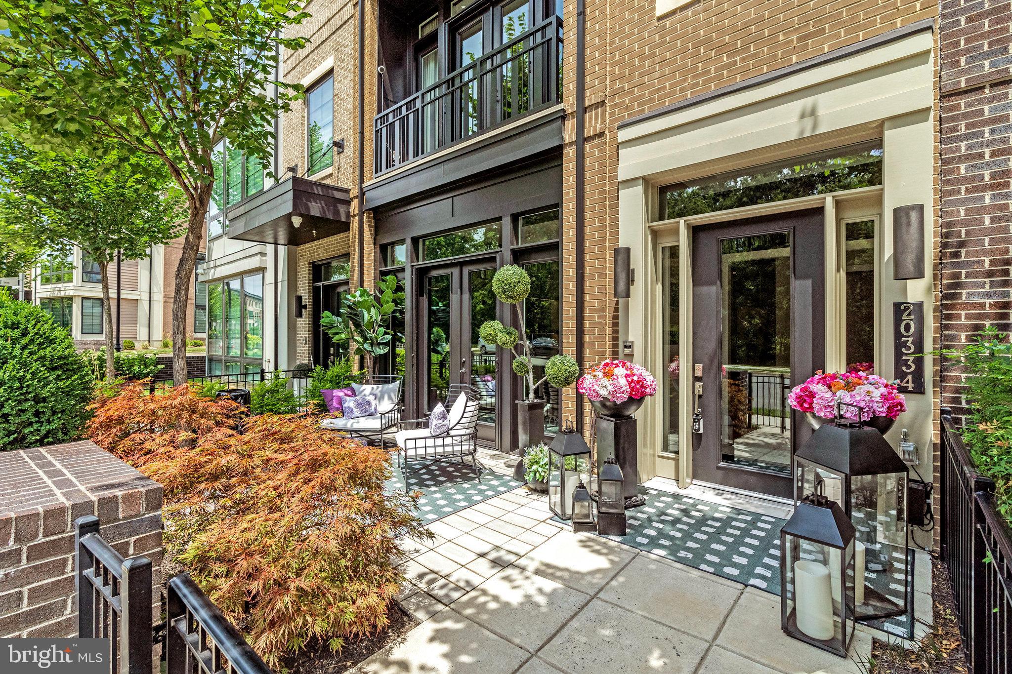 ONE LOUDOUN - Residential
