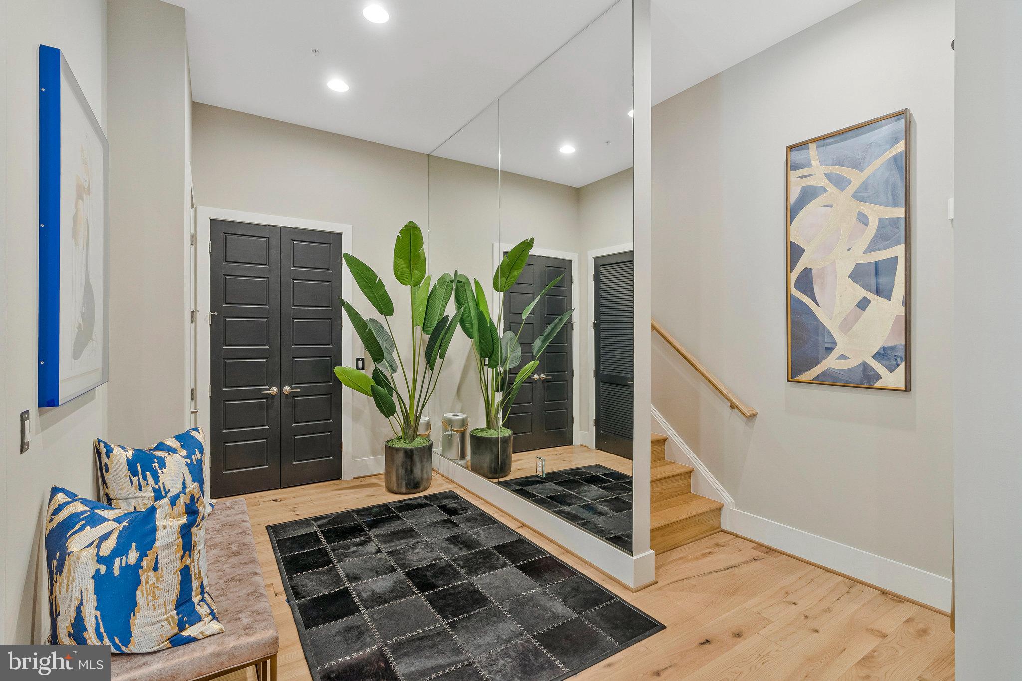 ONE LOUDOUN - Residential