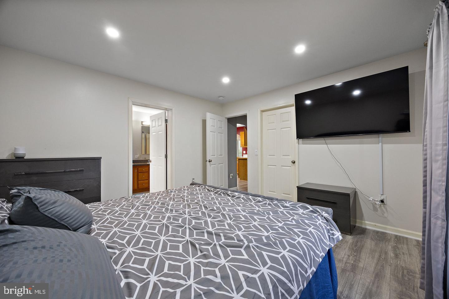 ASCOT LANDING - Residential