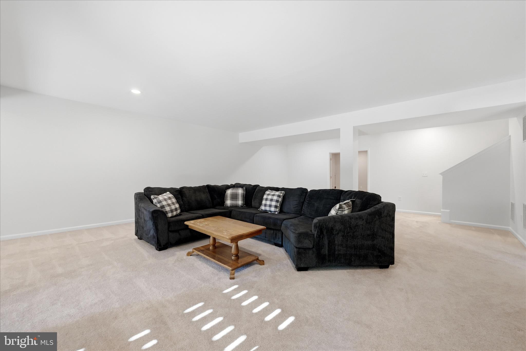 WAKELAND MANOR - Residential