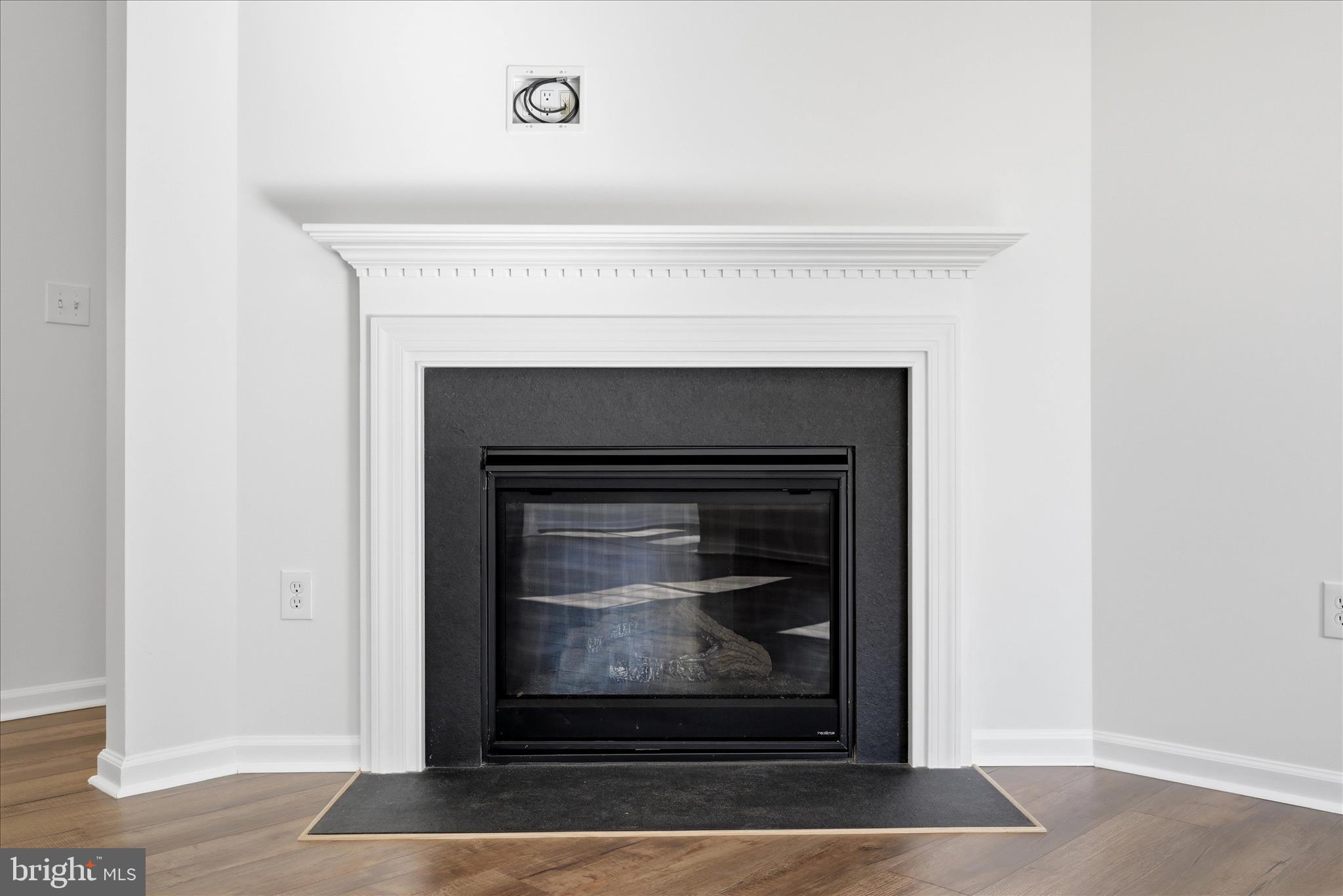 WAKELAND MANOR - Residential