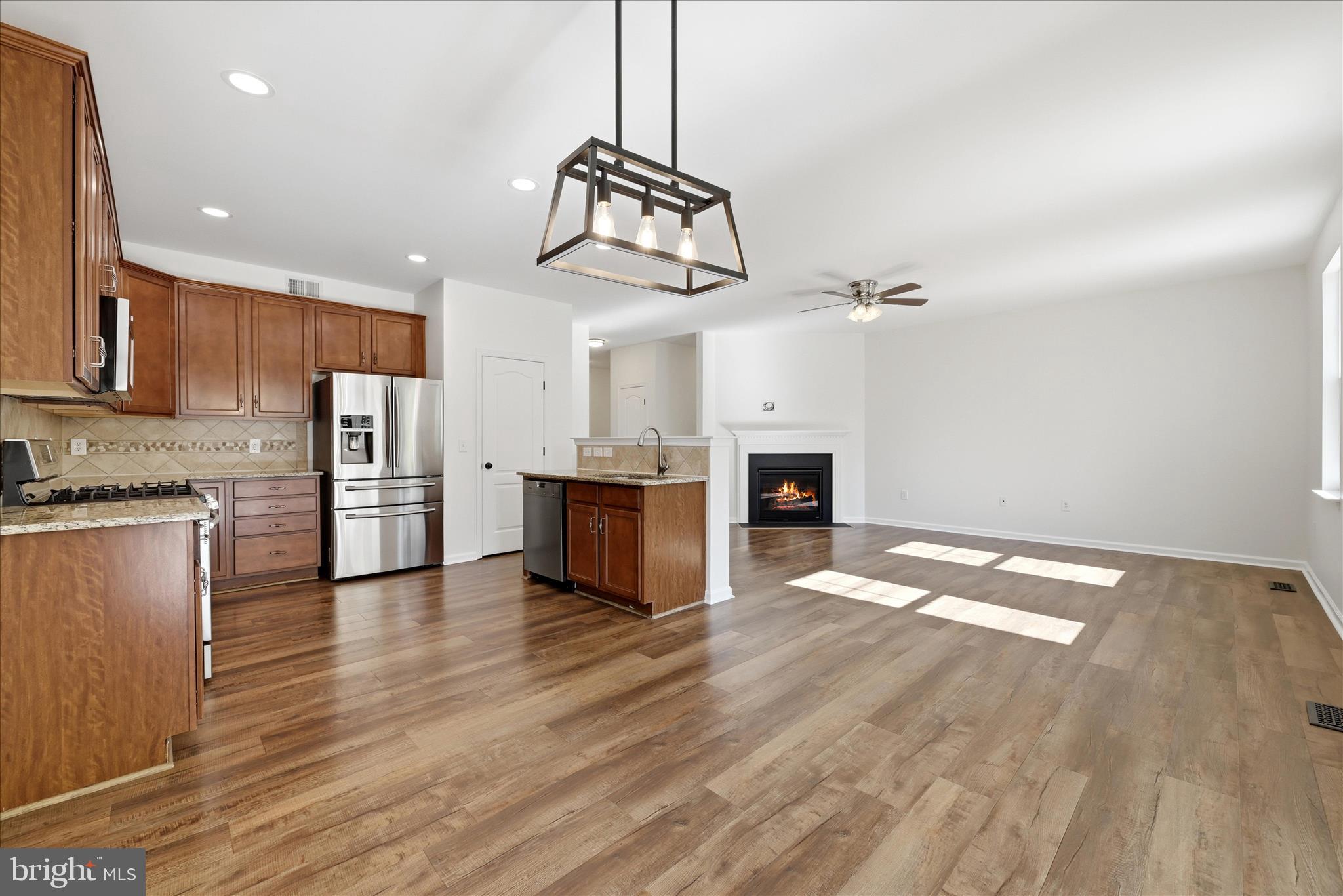 WAKELAND MANOR - Residential
