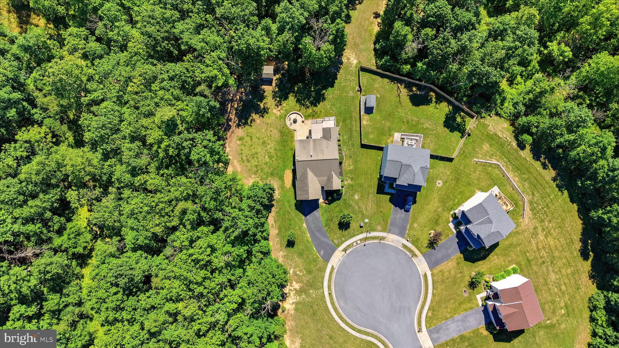WAKELAND MANOR - Residential
