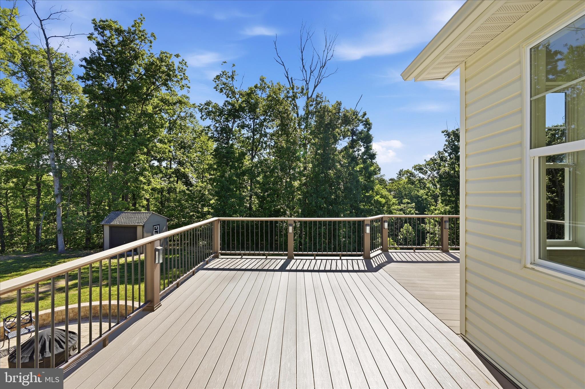WAKELAND MANOR - Residential