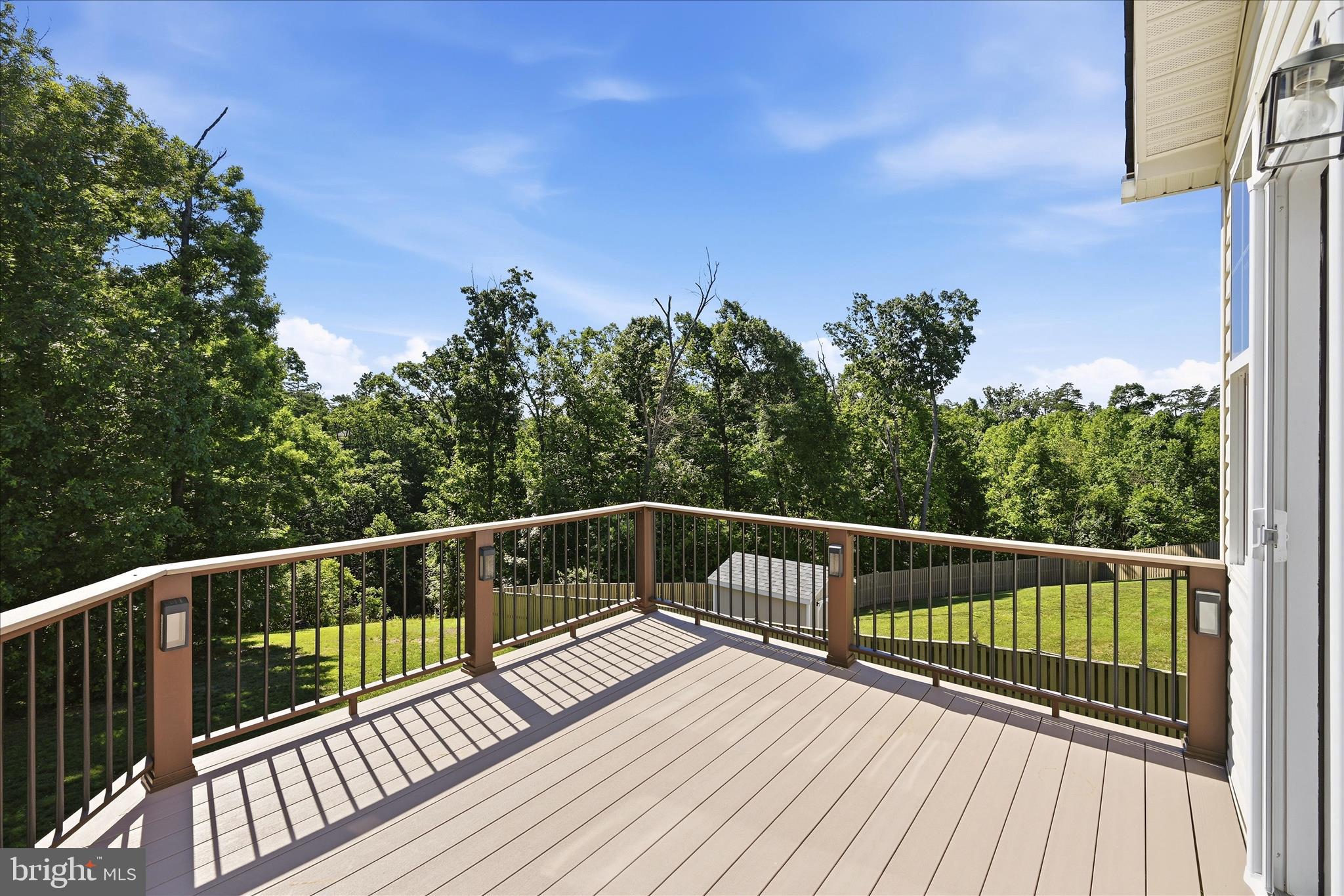 WAKELAND MANOR - Residential