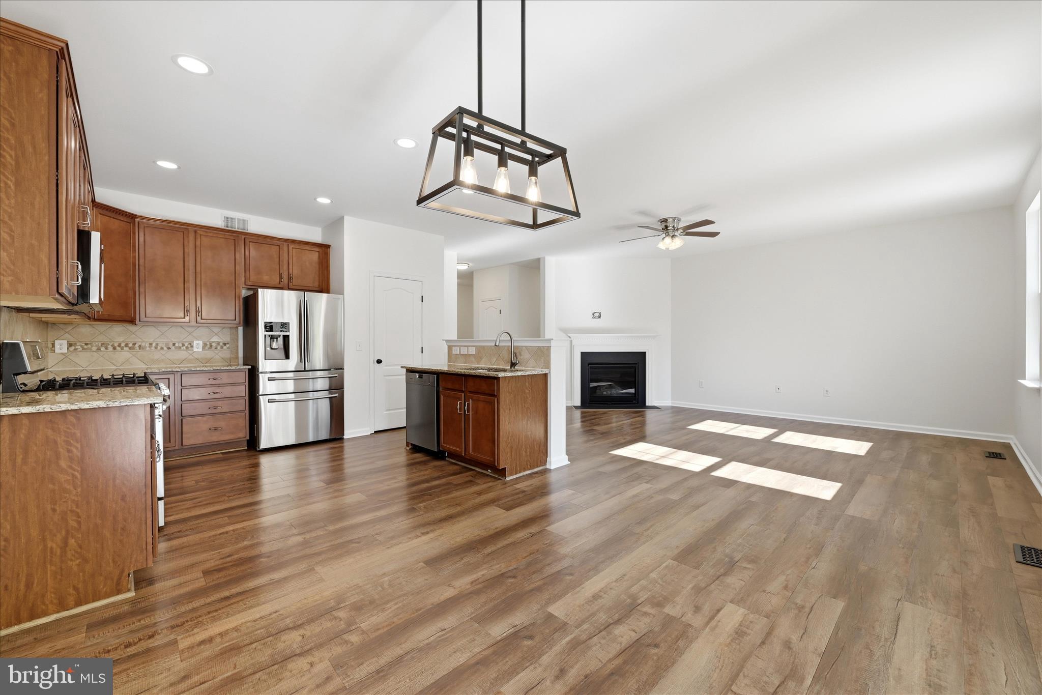 WAKELAND MANOR - Residential