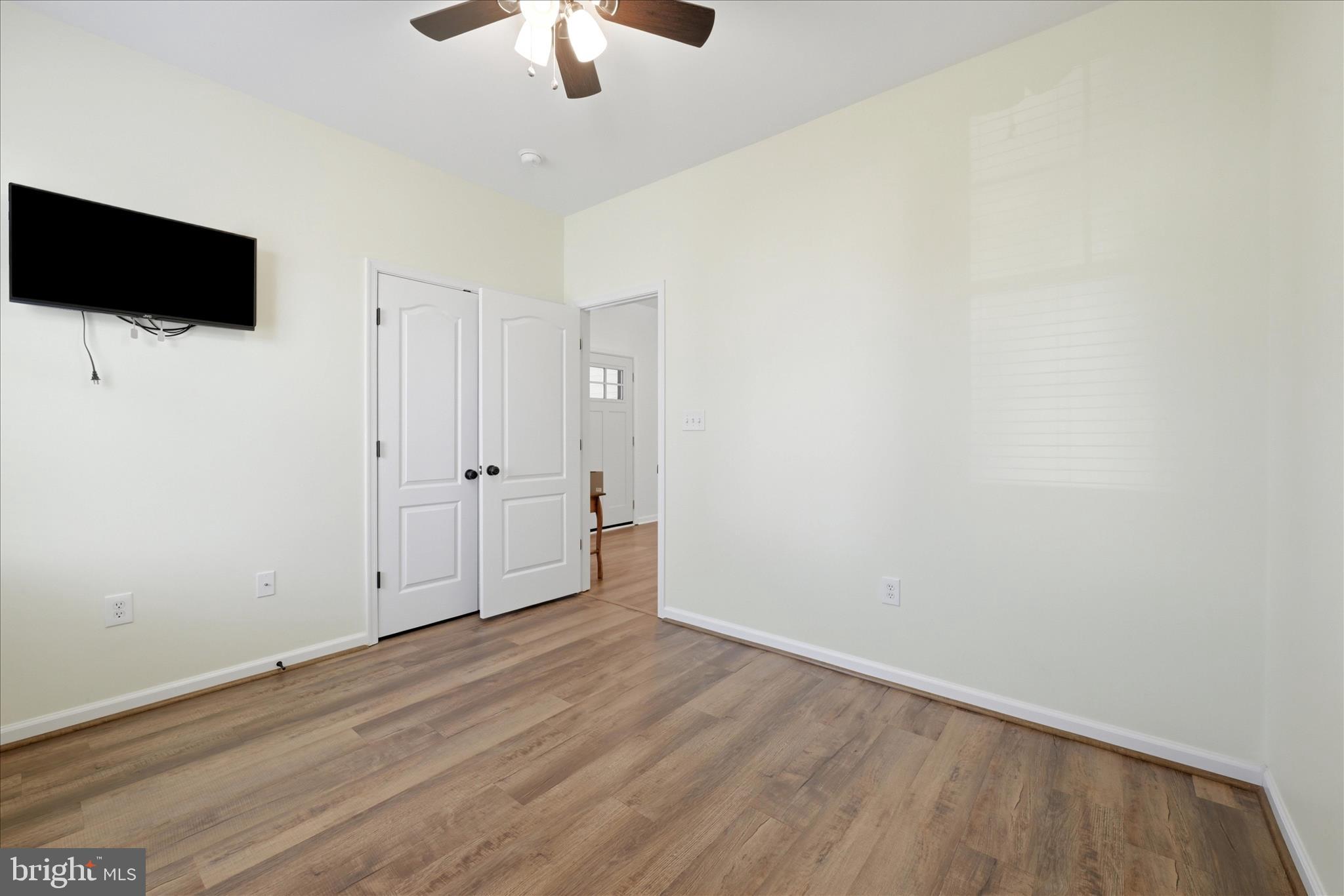 WAKELAND MANOR - Residential