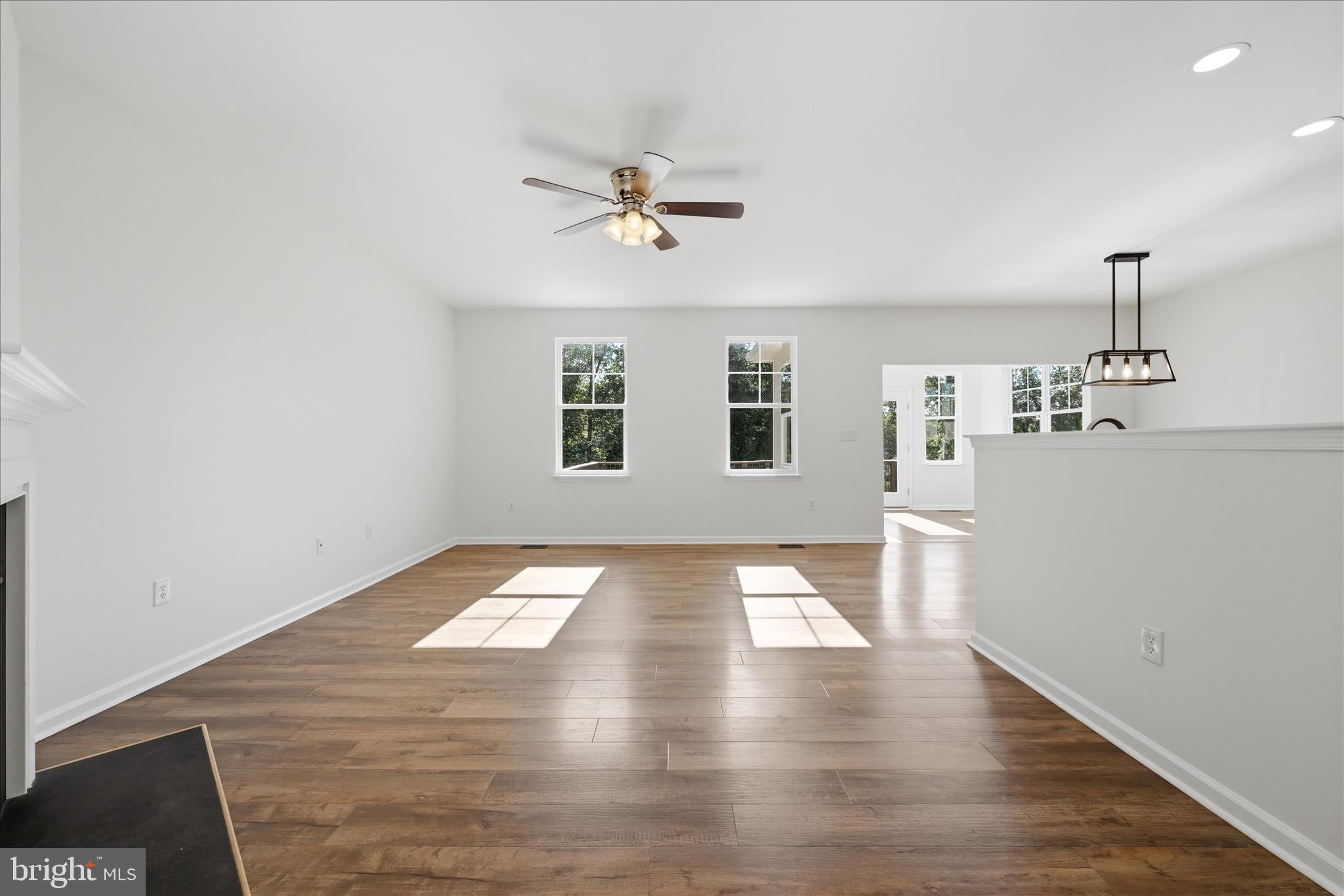 WAKELAND MANOR - Residential