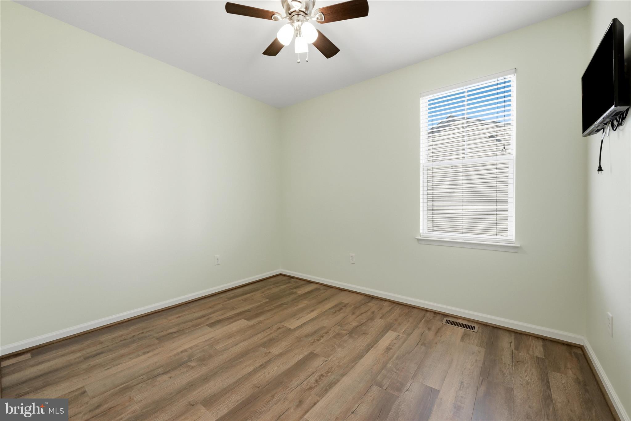 WAKELAND MANOR - Residential