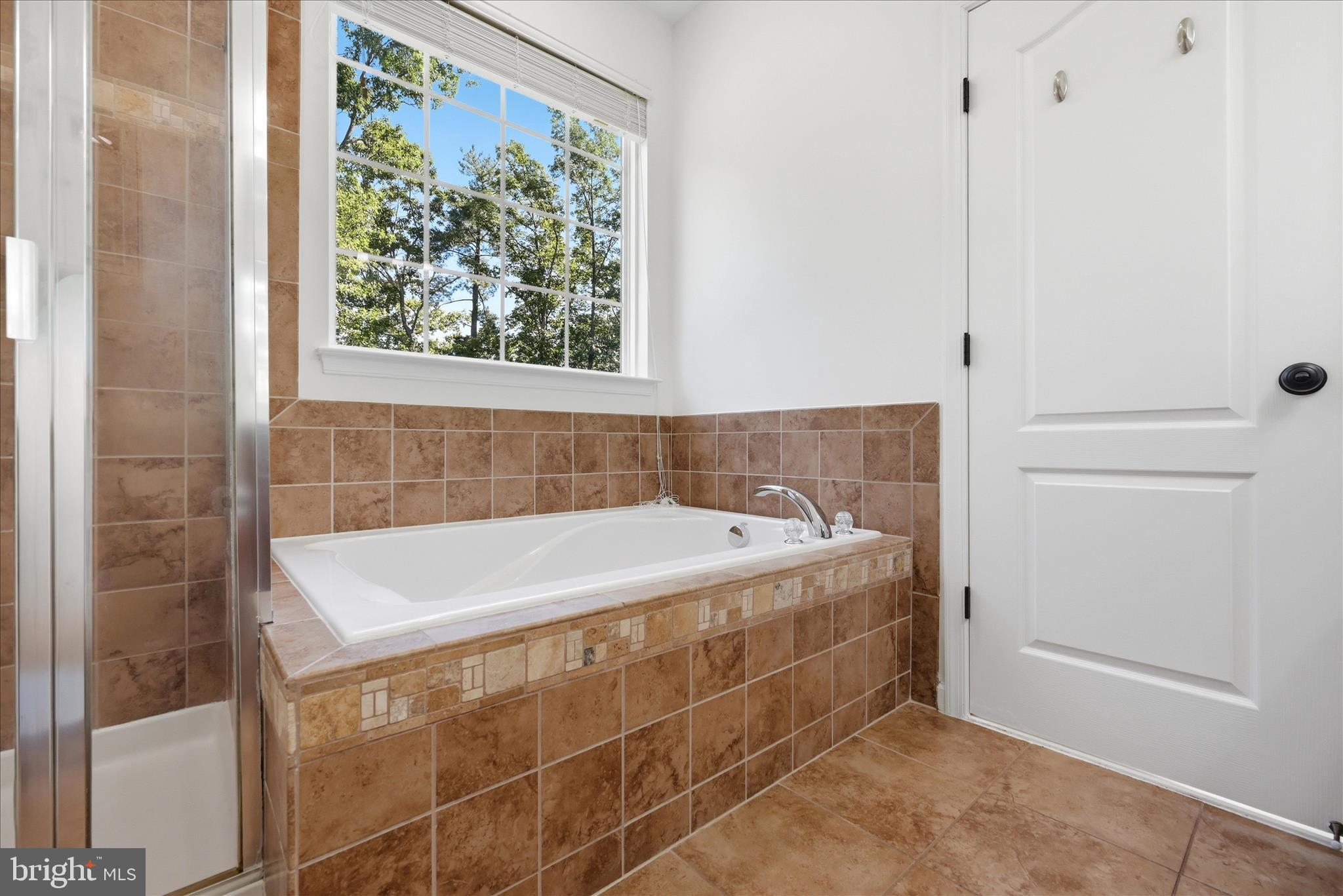 WAKELAND MANOR - Residential