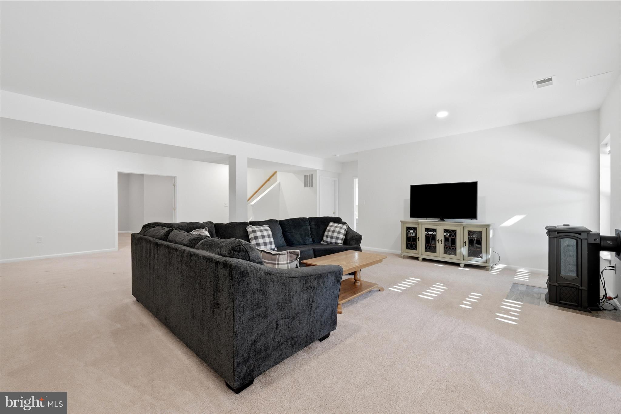 WAKELAND MANOR - Residential