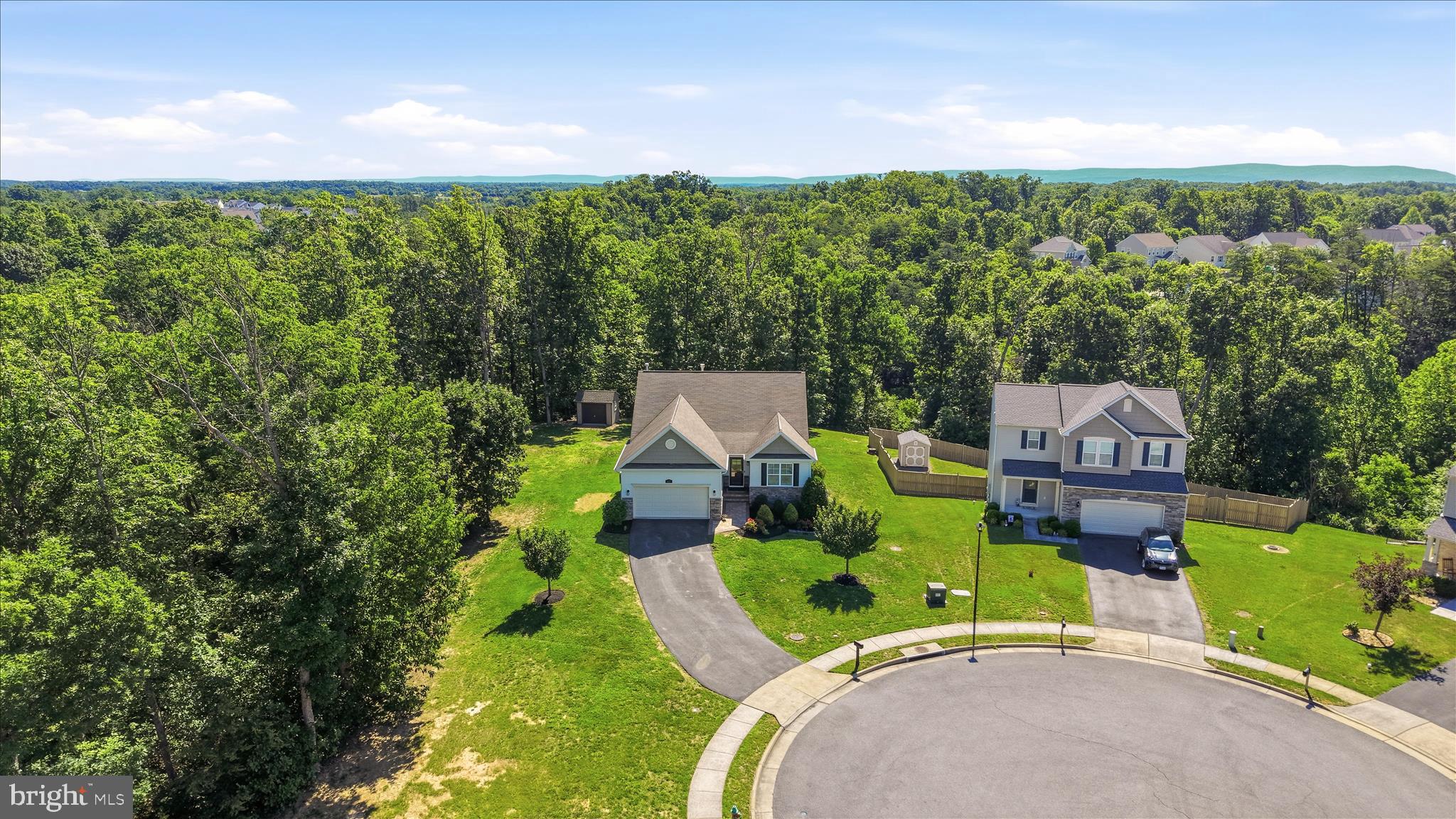 WAKELAND MANOR - Residential