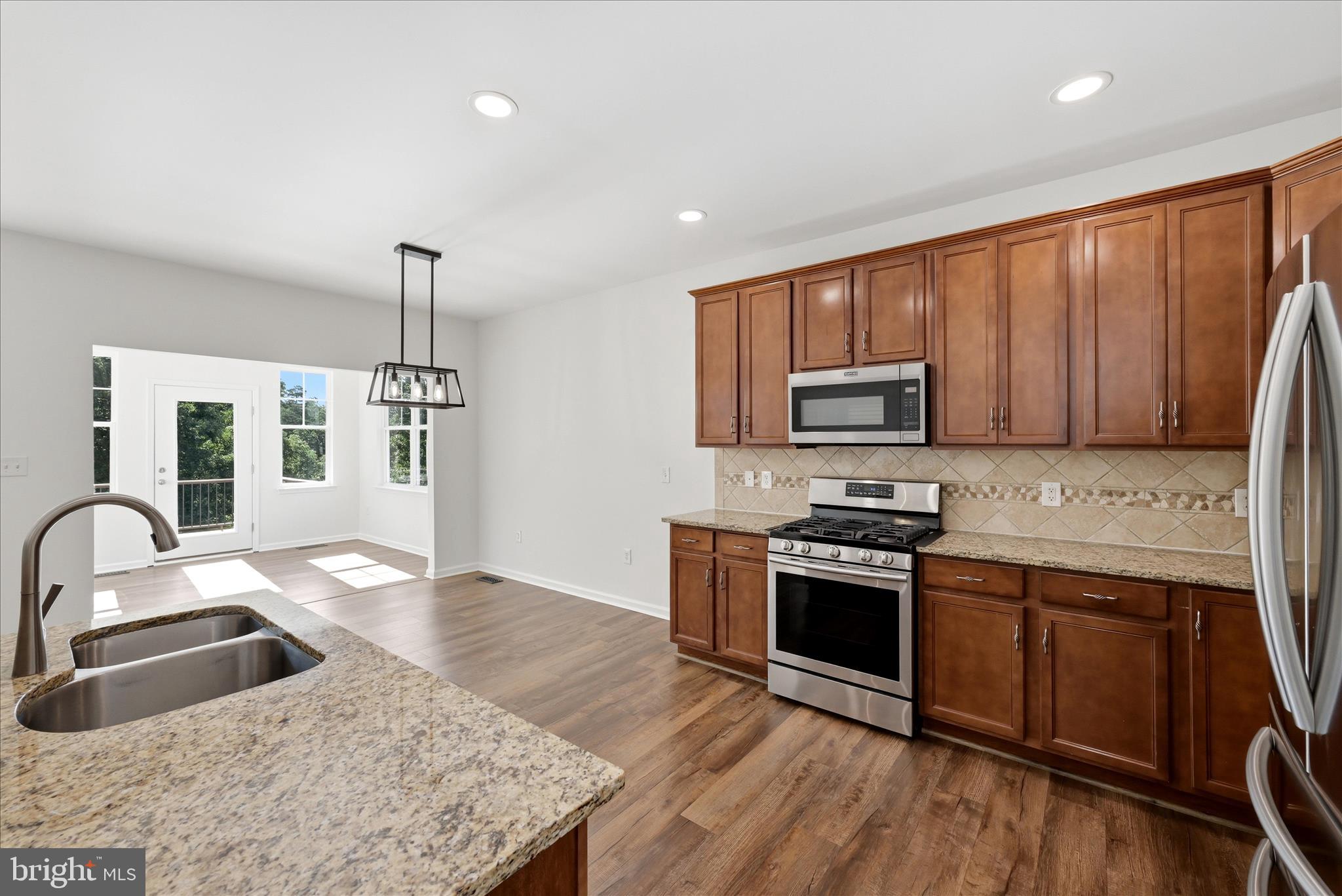 WAKELAND MANOR - Residential