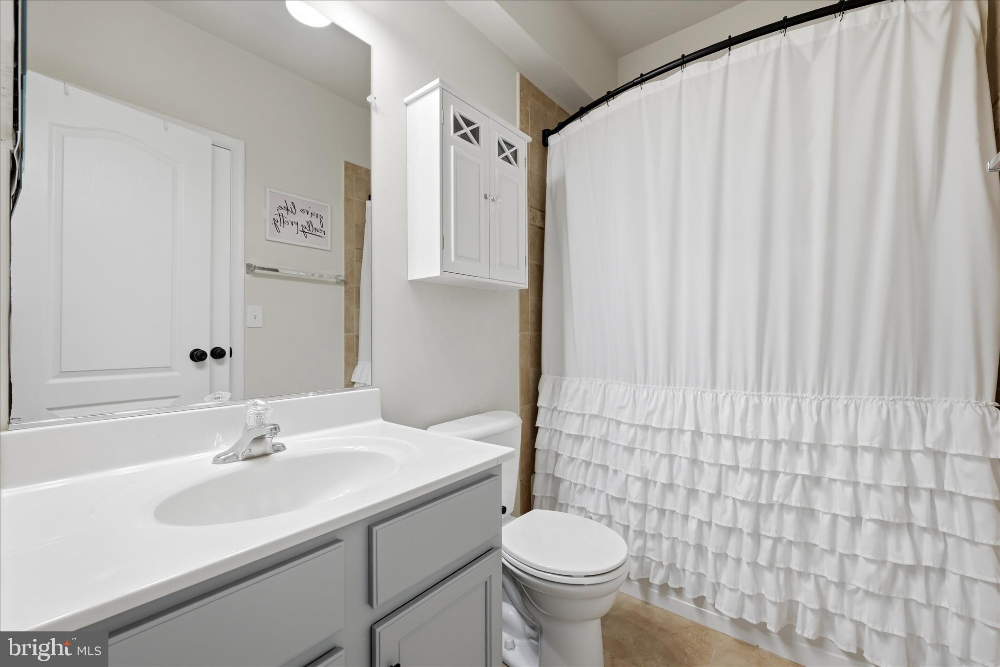 WAKELAND MANOR - Residential