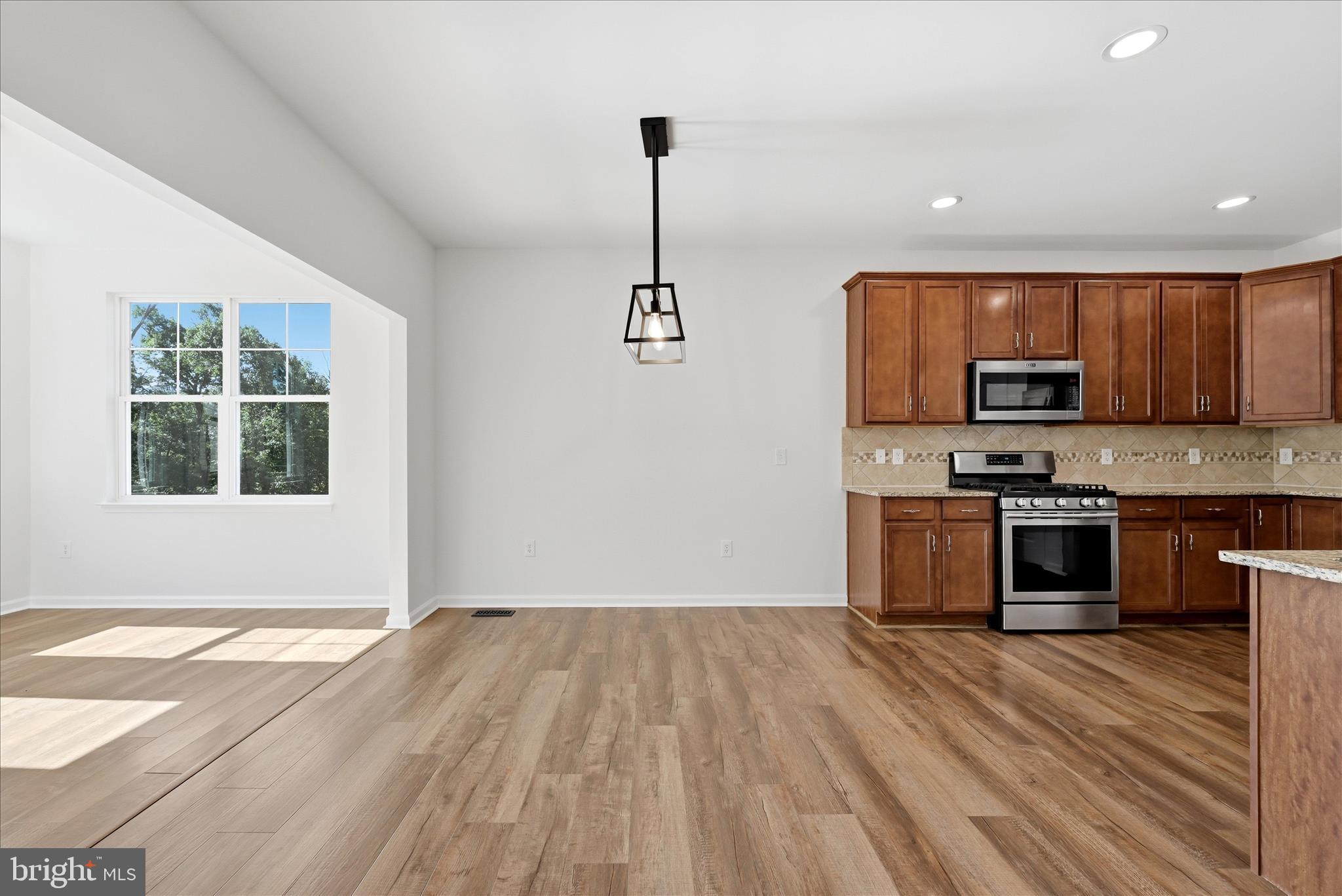 WAKELAND MANOR - Residential