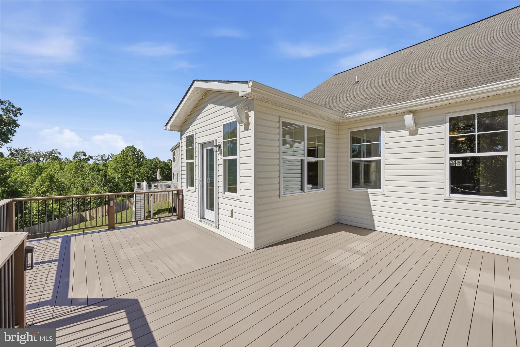 WAKELAND MANOR - Residential
