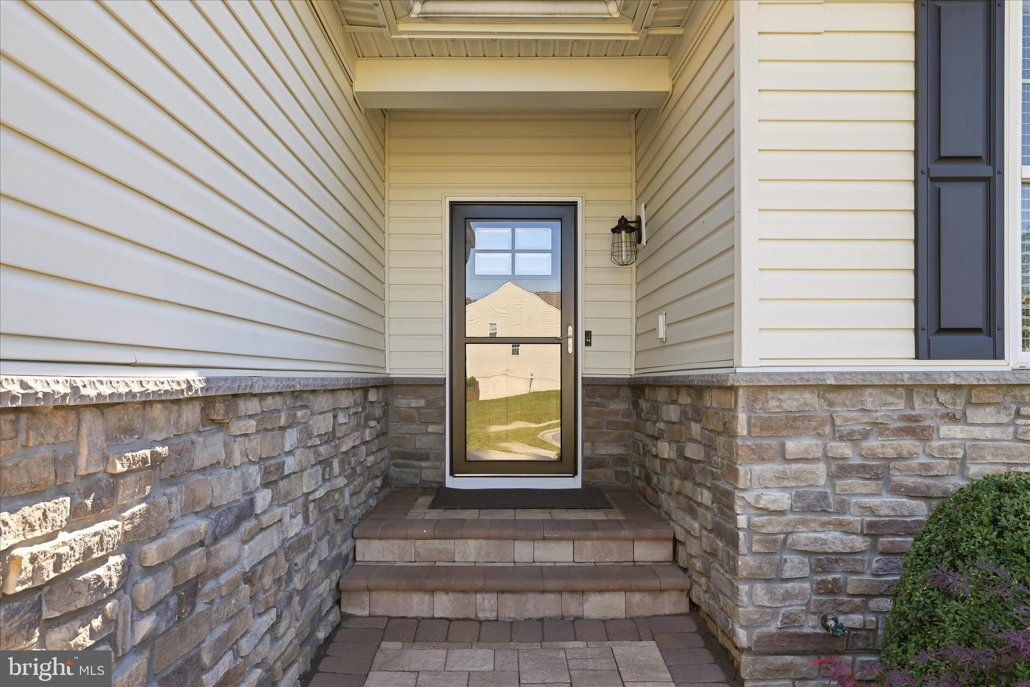WAKELAND MANOR - Residential