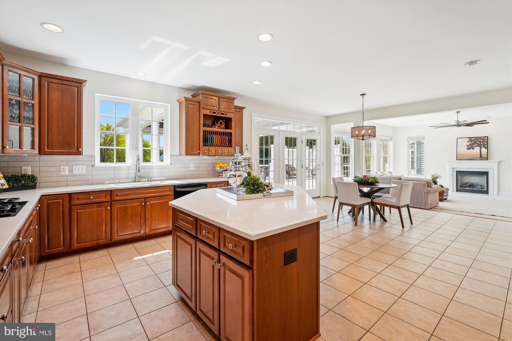 OAK KNOLL HAMLET - Residential