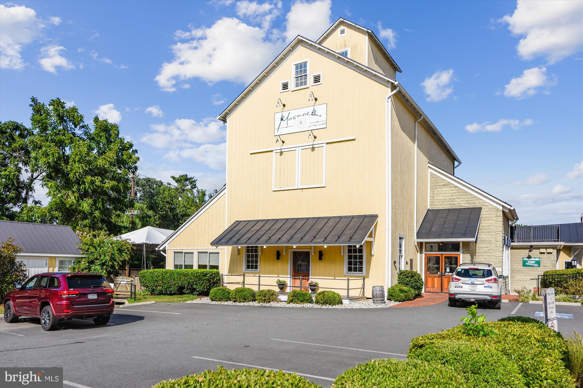 OAK KNOLL HAMLET - Residential