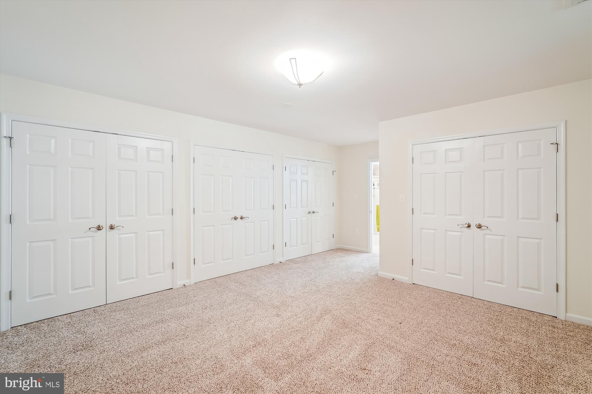 OAK KNOLL HAMLET - Residential