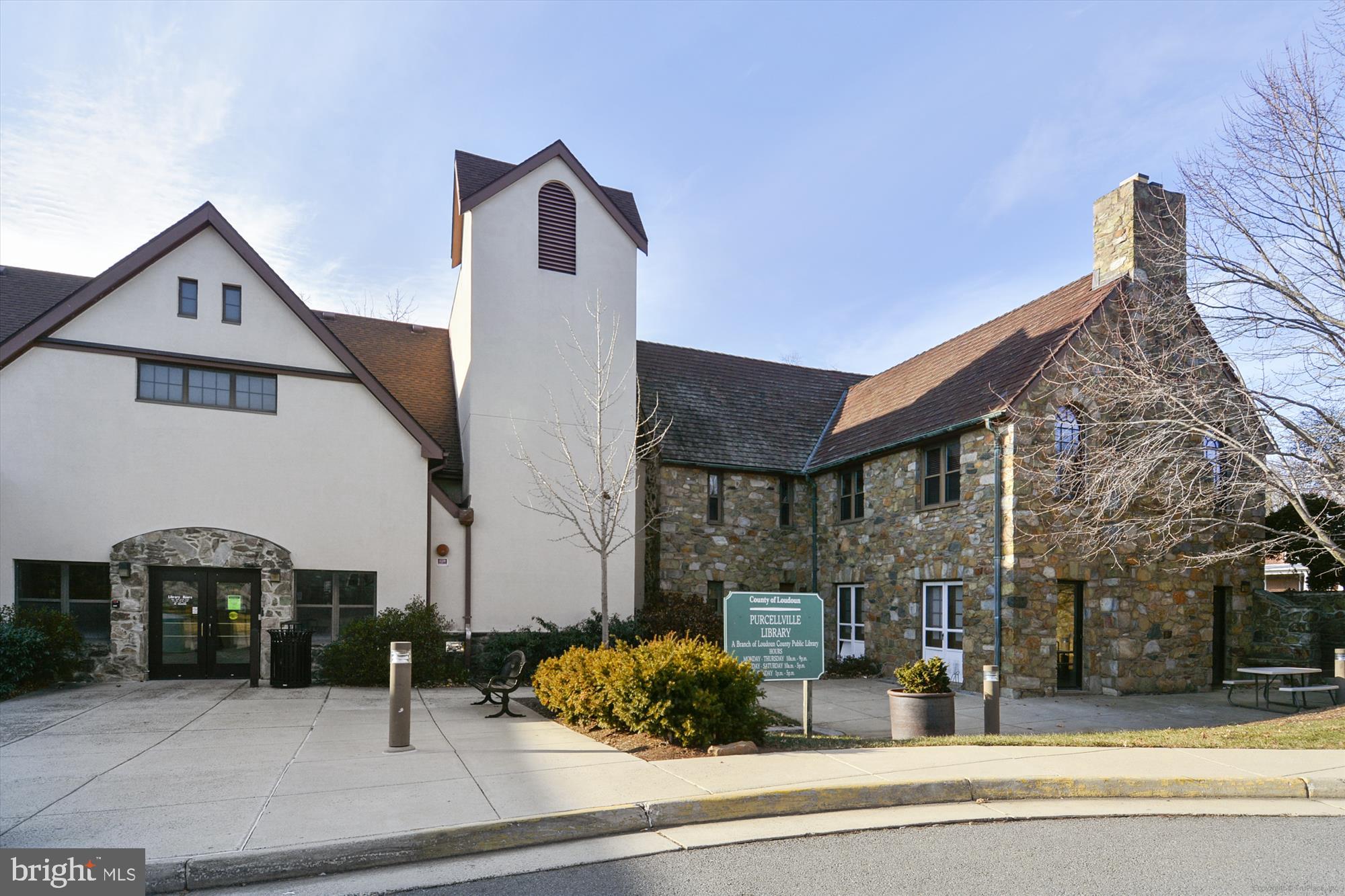 OAK KNOLL HAMLET - Residential