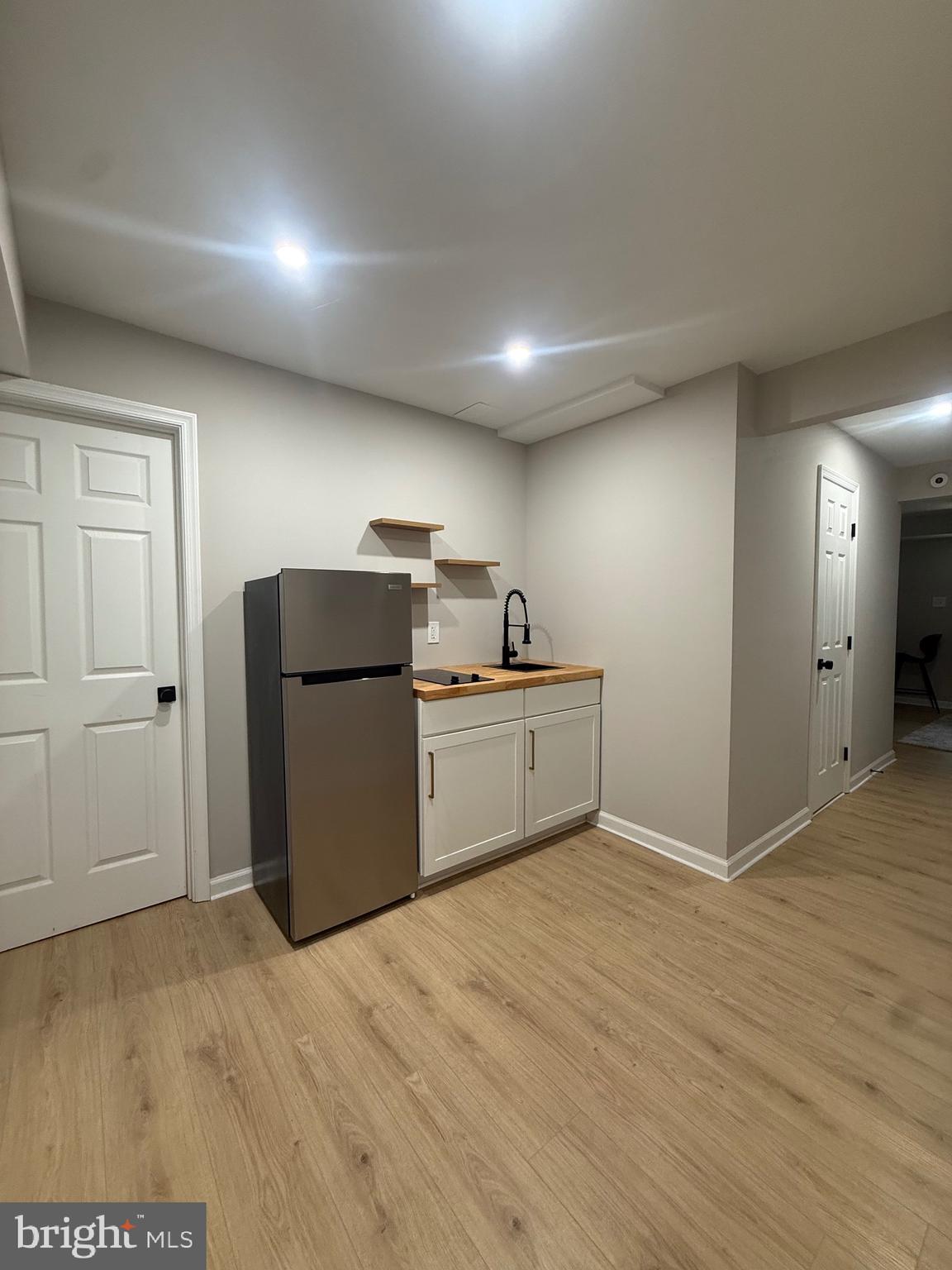 PINEWOOD HILL - Residential