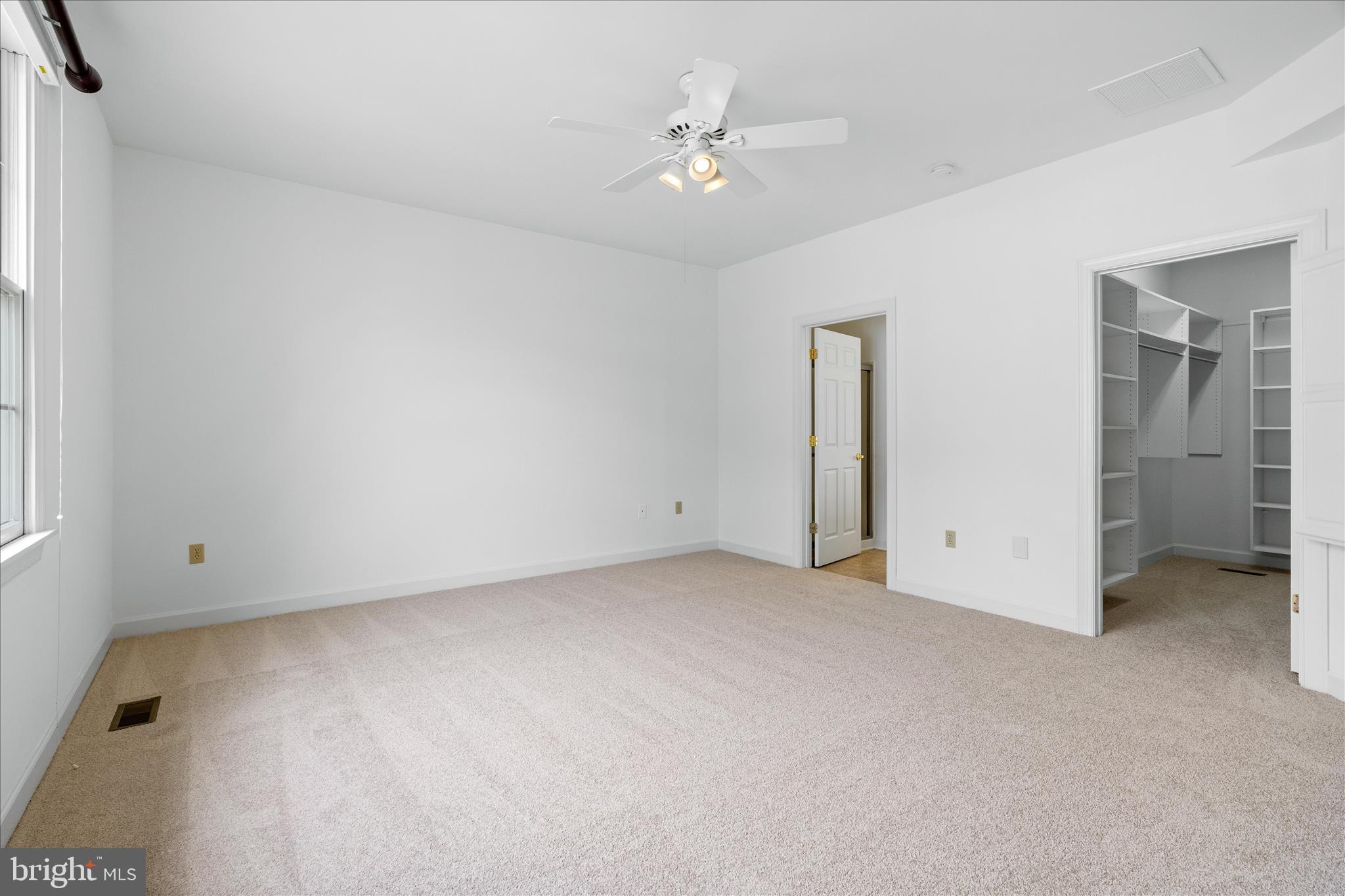 FOXFIELD AT MIDDLETOWN - Residential