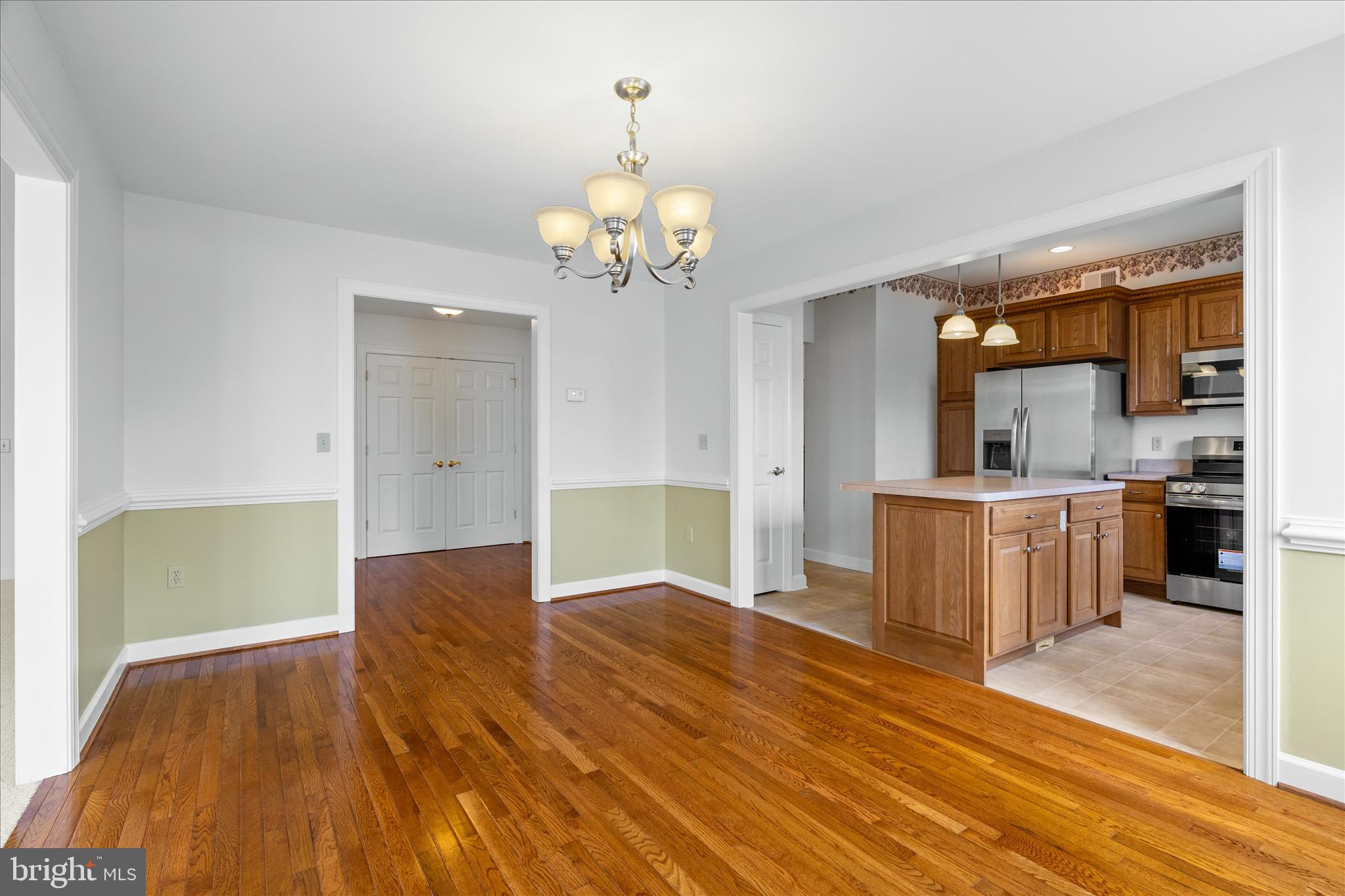 FOXFIELD AT MIDDLETOWN - Residential