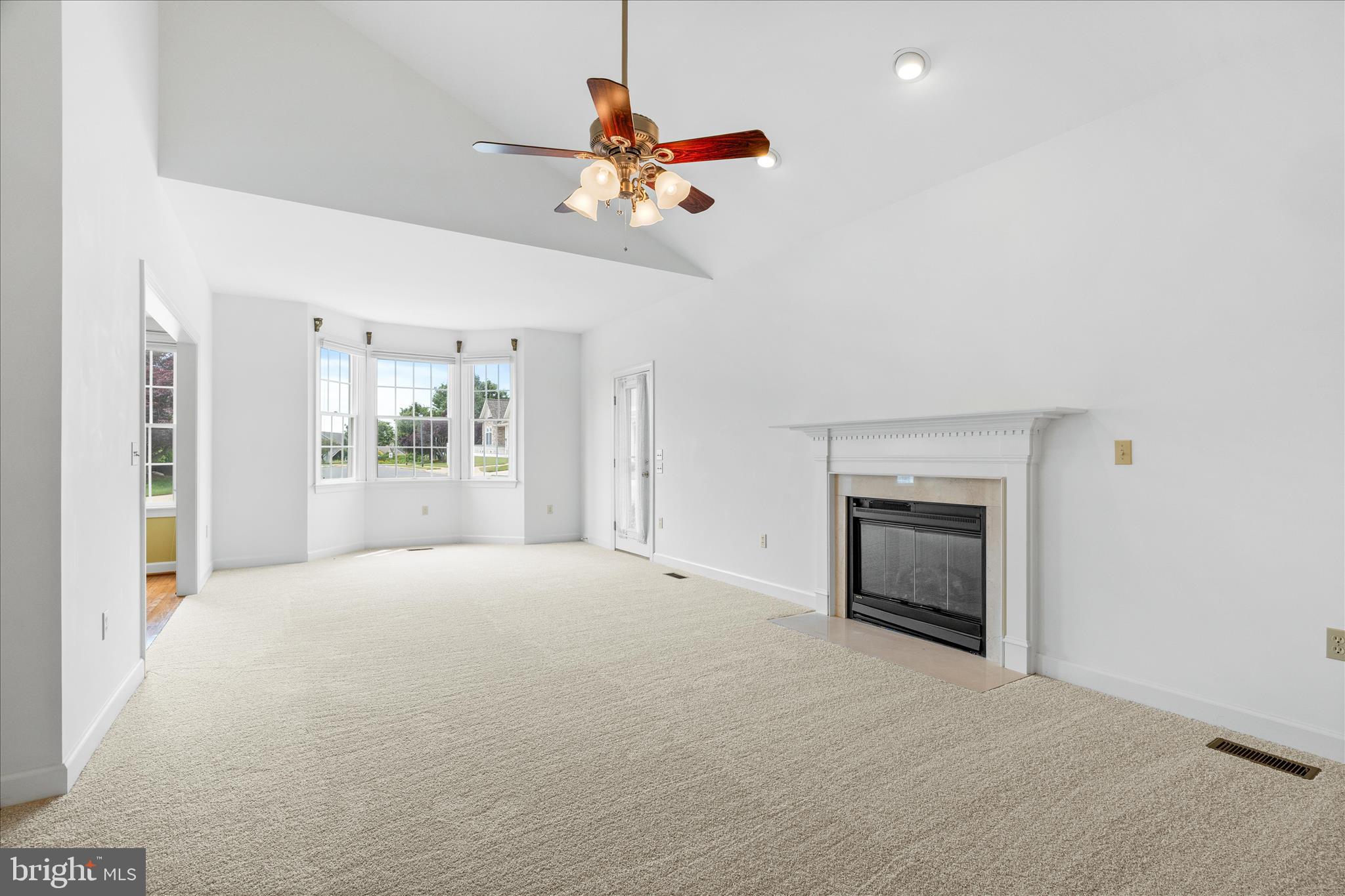 FOXFIELD AT MIDDLETOWN - Residential