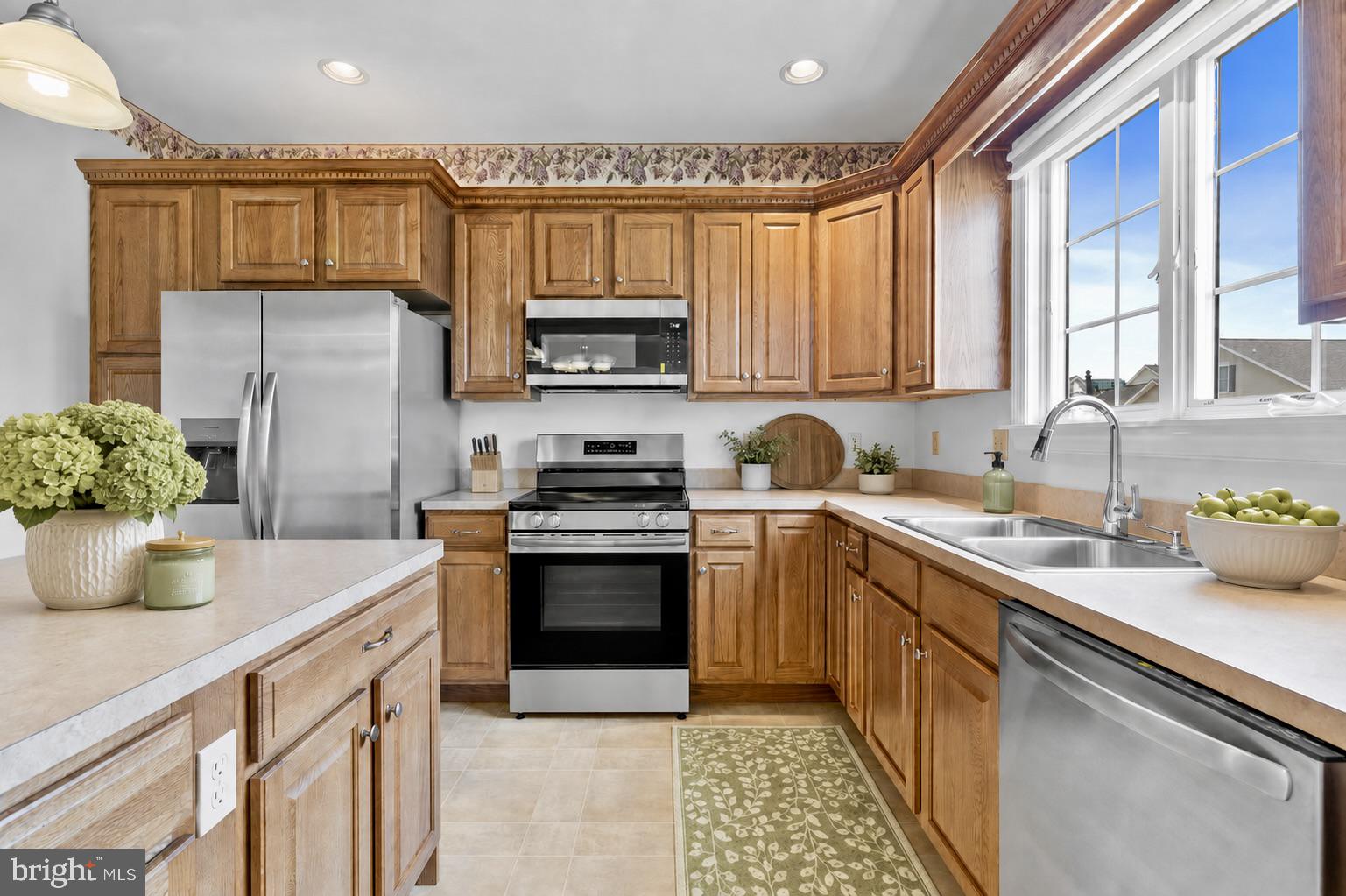 FOXFIELD AT MIDDLETOWN - Residential