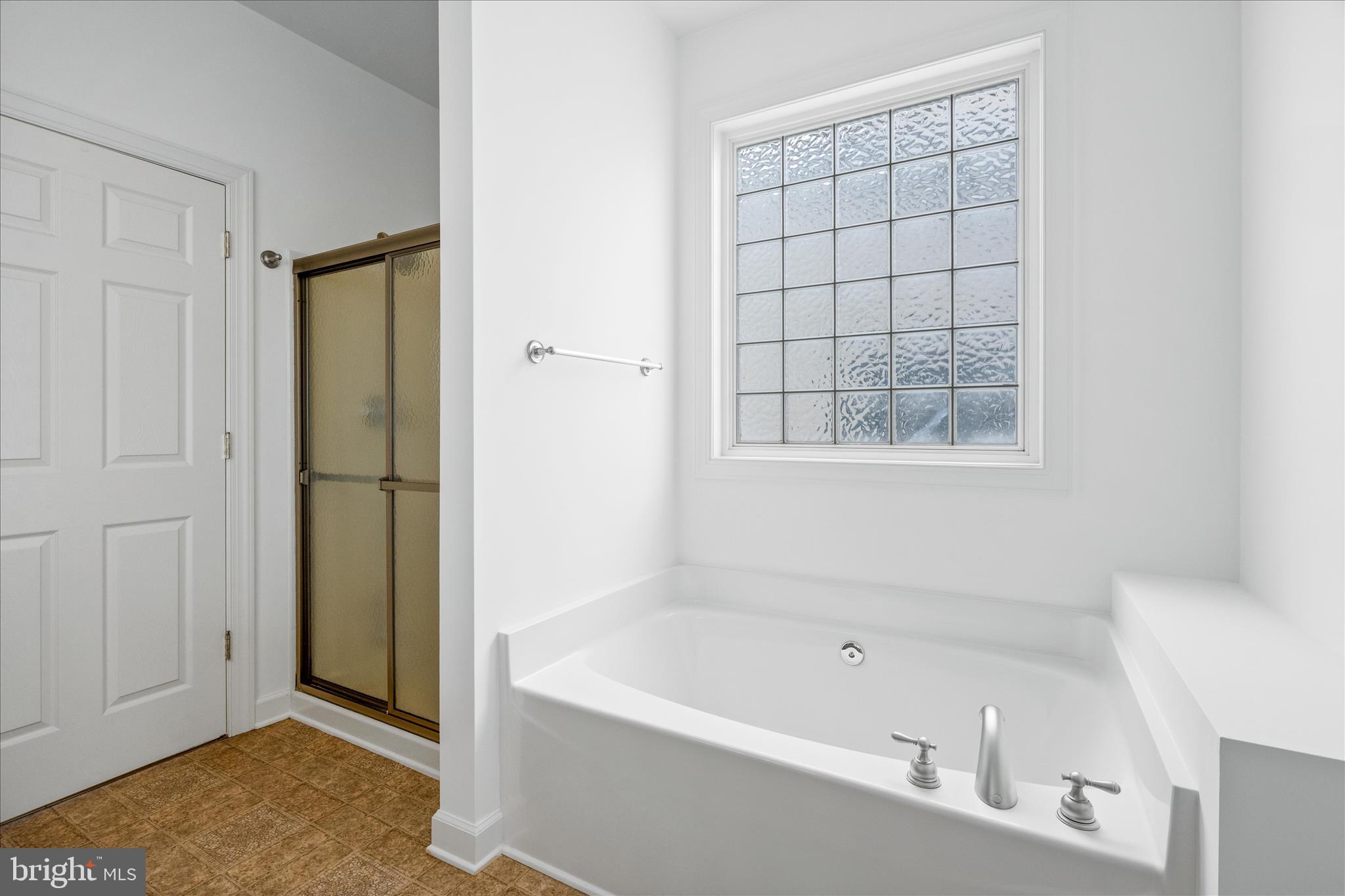 FOXFIELD AT MIDDLETOWN - Residential