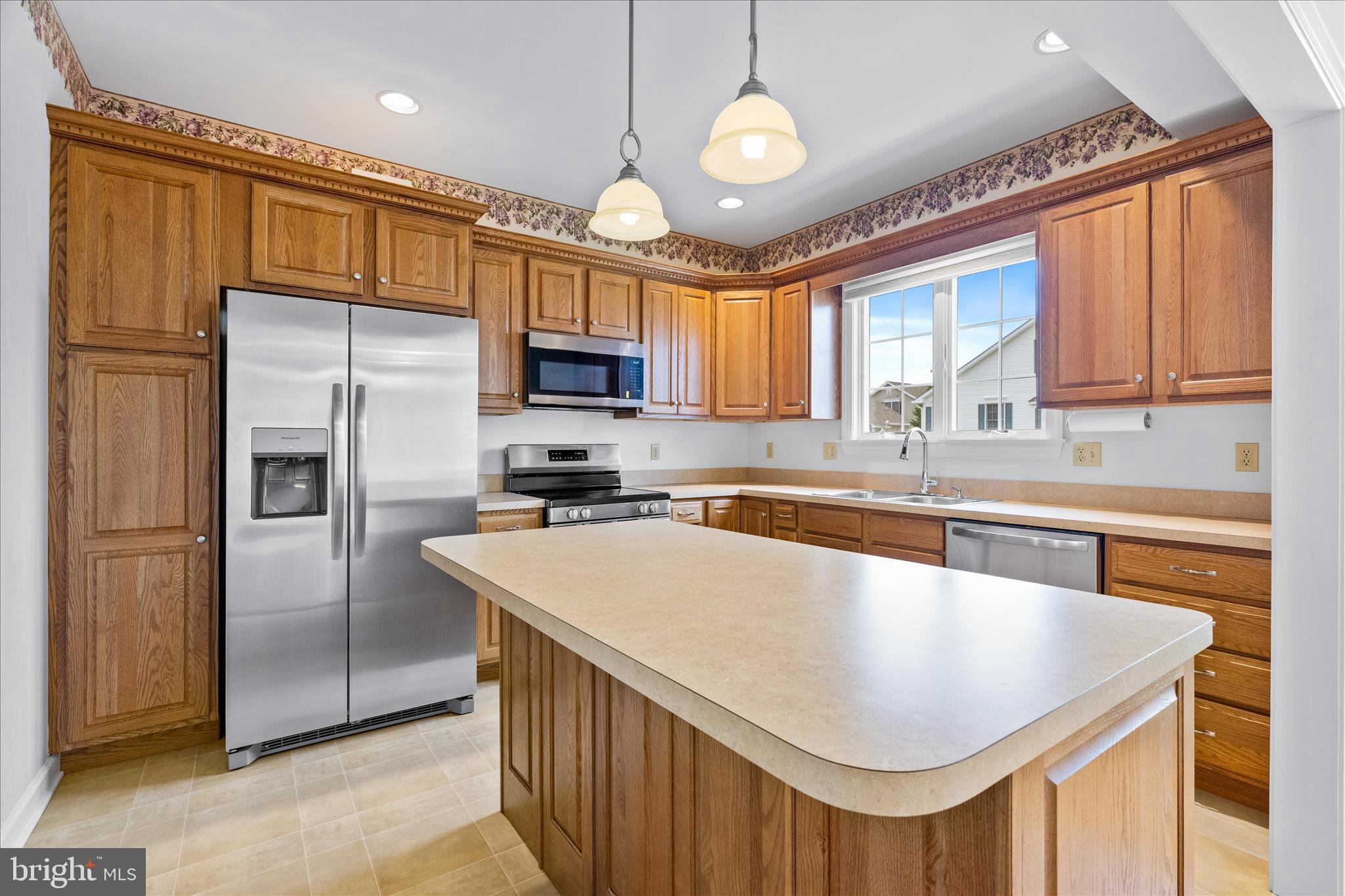 FOXFIELD AT MIDDLETOWN - Residential