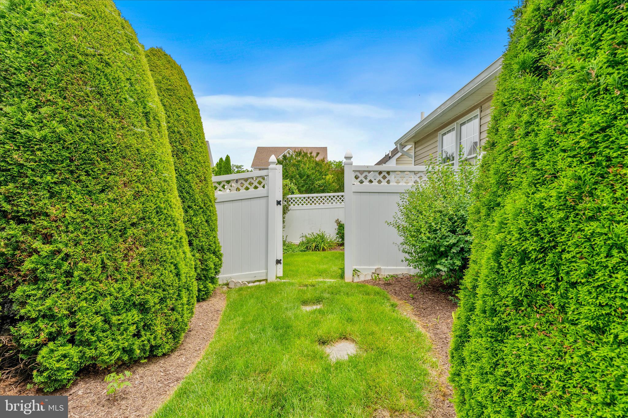 FOXFIELD AT MIDDLETOWN - Residential