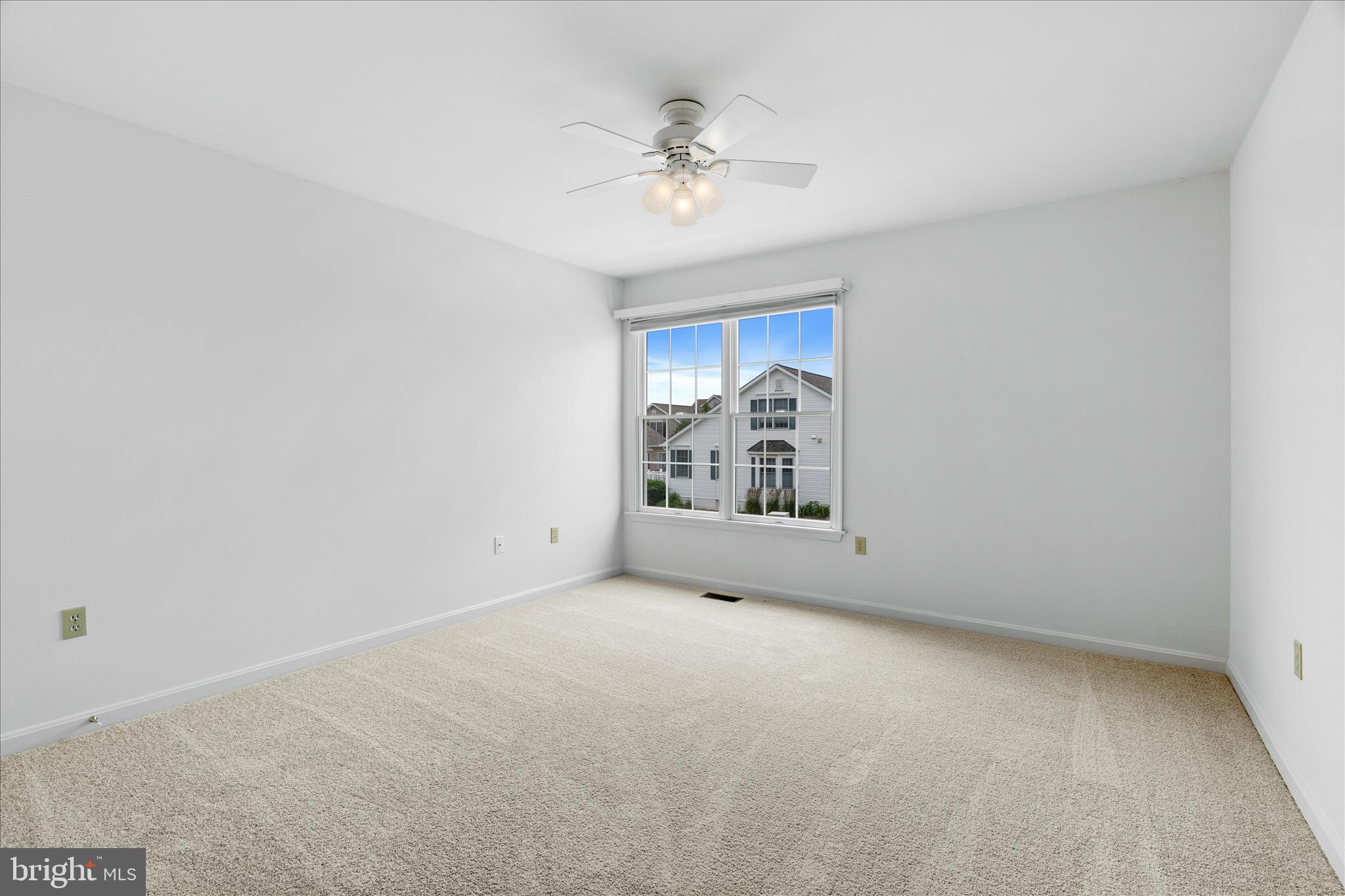 FOXFIELD AT MIDDLETOWN - Residential