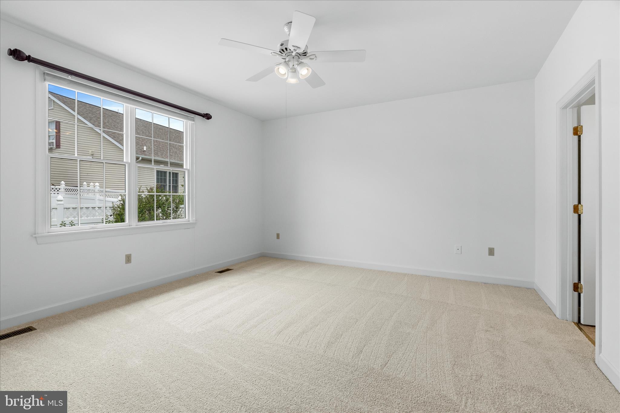 FOXFIELD AT MIDDLETOWN - Residential