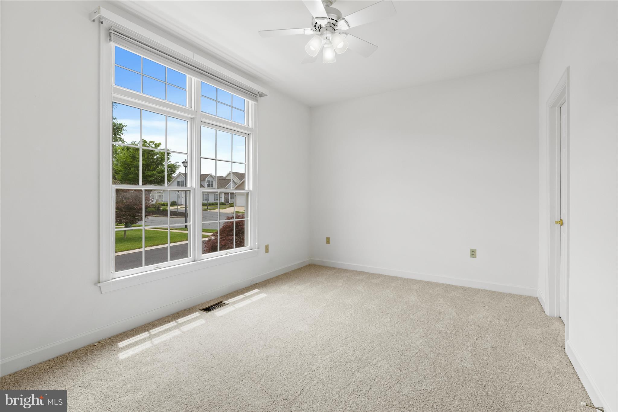 FOXFIELD AT MIDDLETOWN - Residential