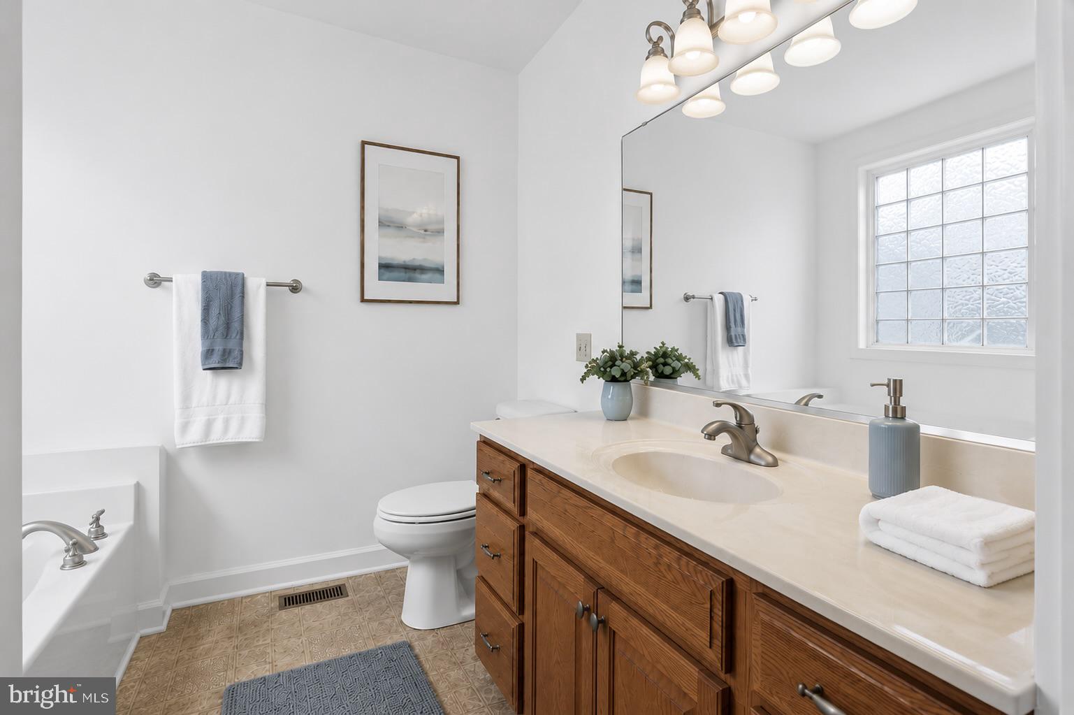 FOXFIELD AT MIDDLETOWN - Residential