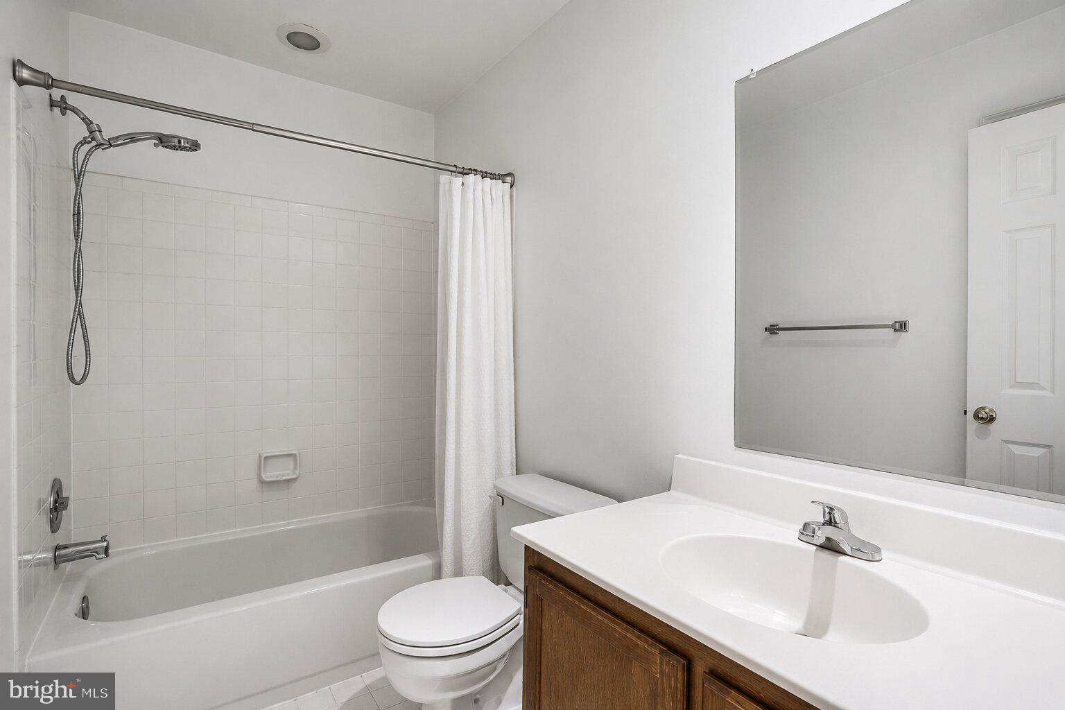 HALLOWELL - Residential