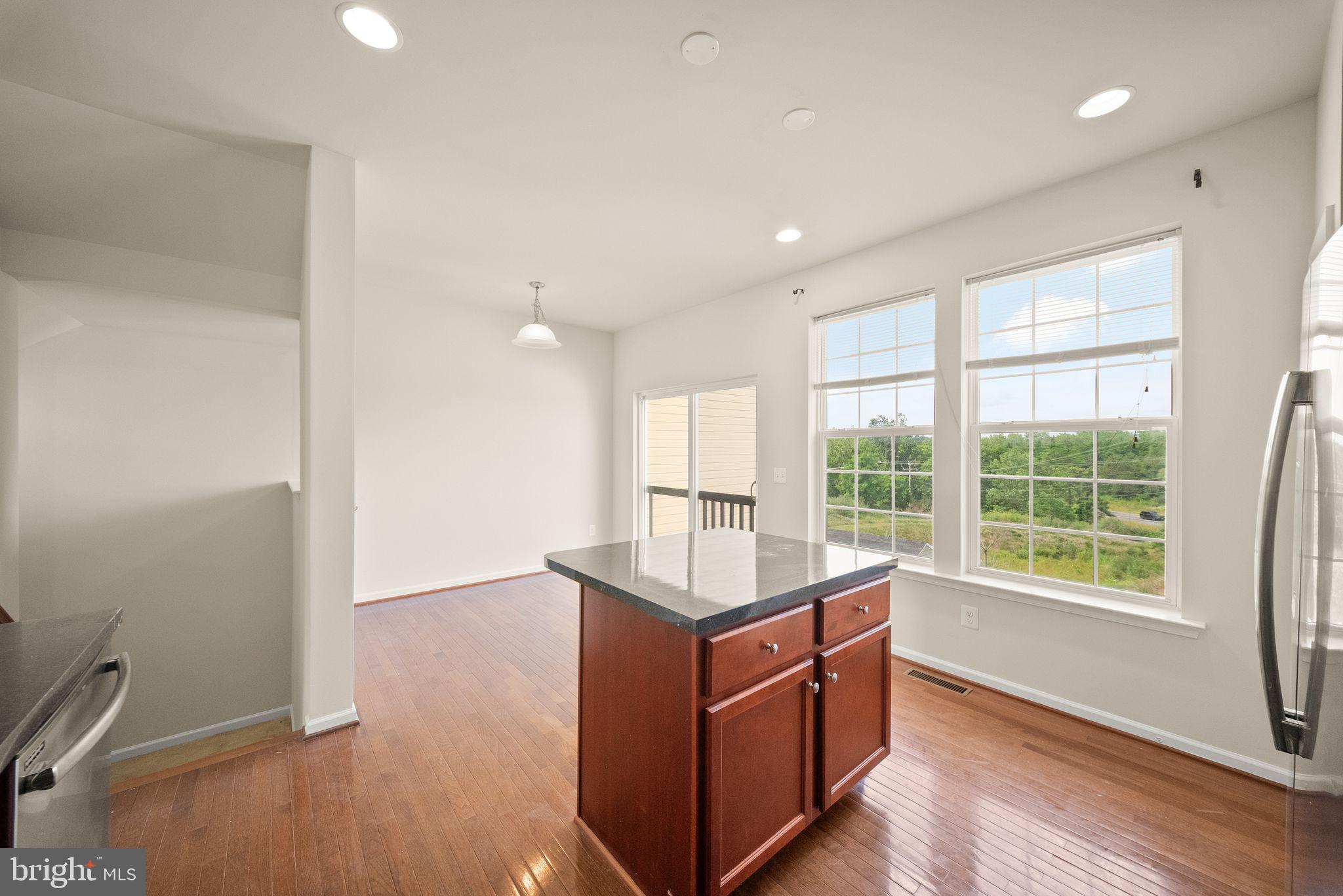 THE TOWNES AT TASKER - Residential
