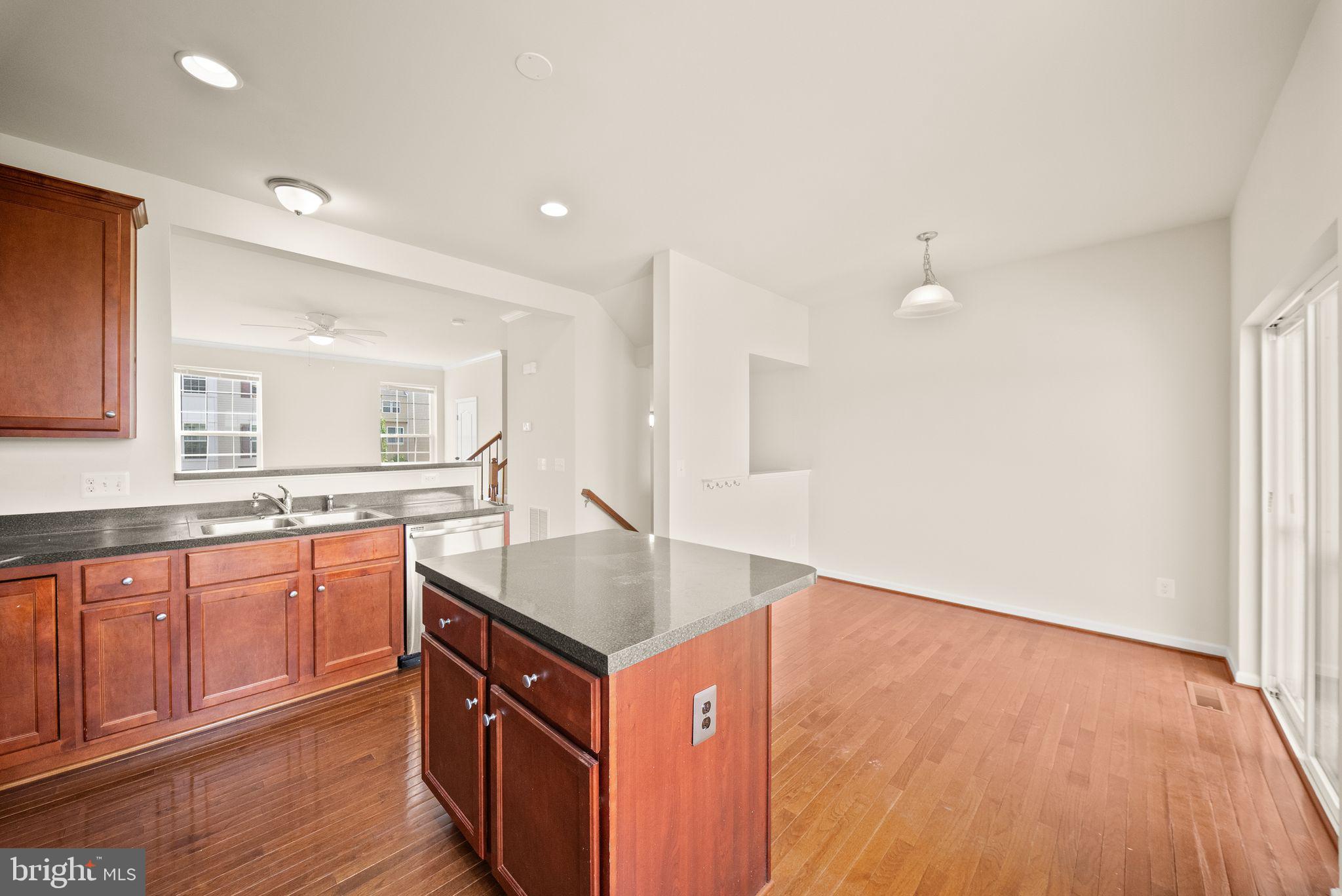 THE TOWNES AT TASKER - Residential