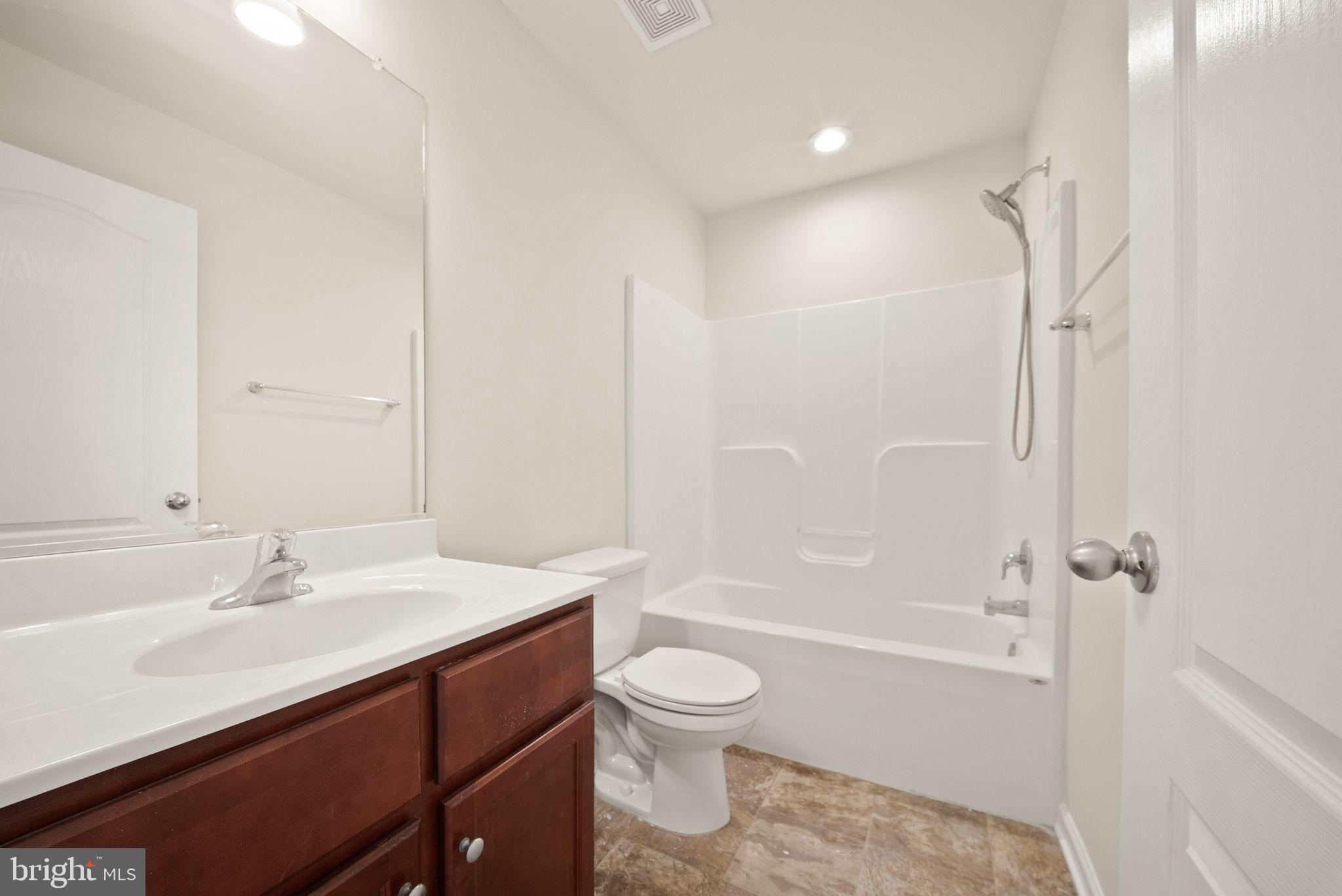 THE TOWNES AT TASKER - Residential