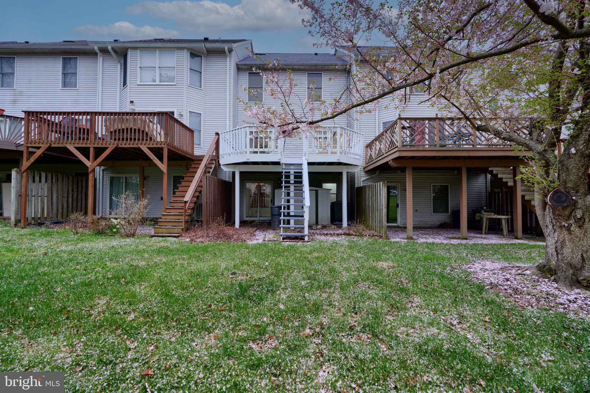 GREENS AT SMITH - Residential