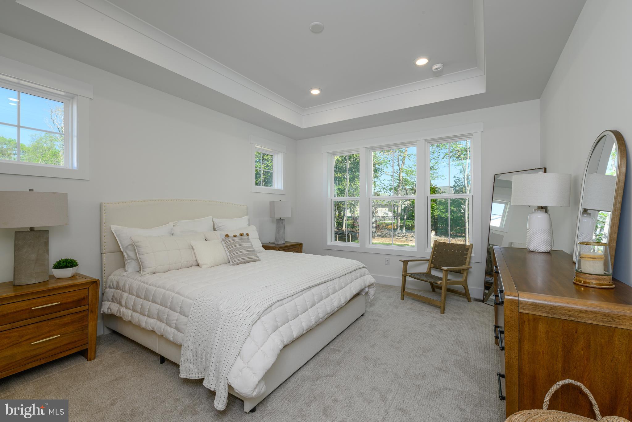 THE KNOLL AT IRONS LANE - Residential
