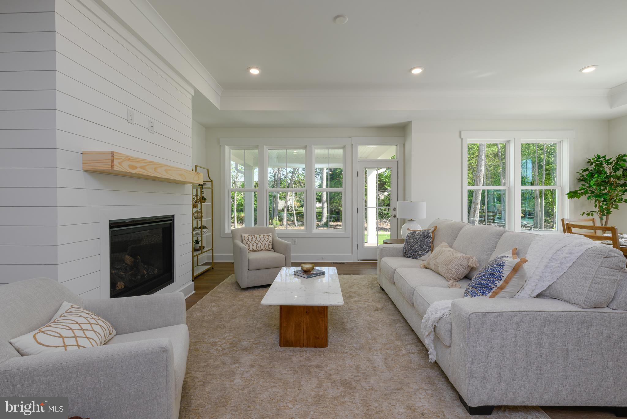THE KNOLL AT IRONS LANE - Residential