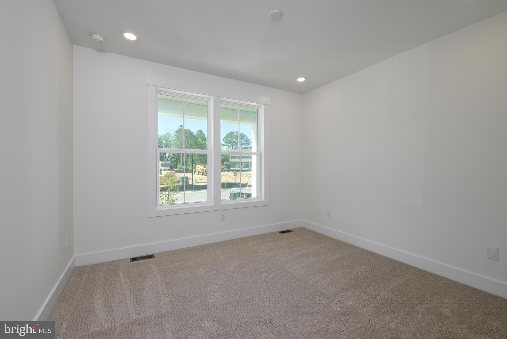 THE KNOLL AT IRONS LANE - Residential